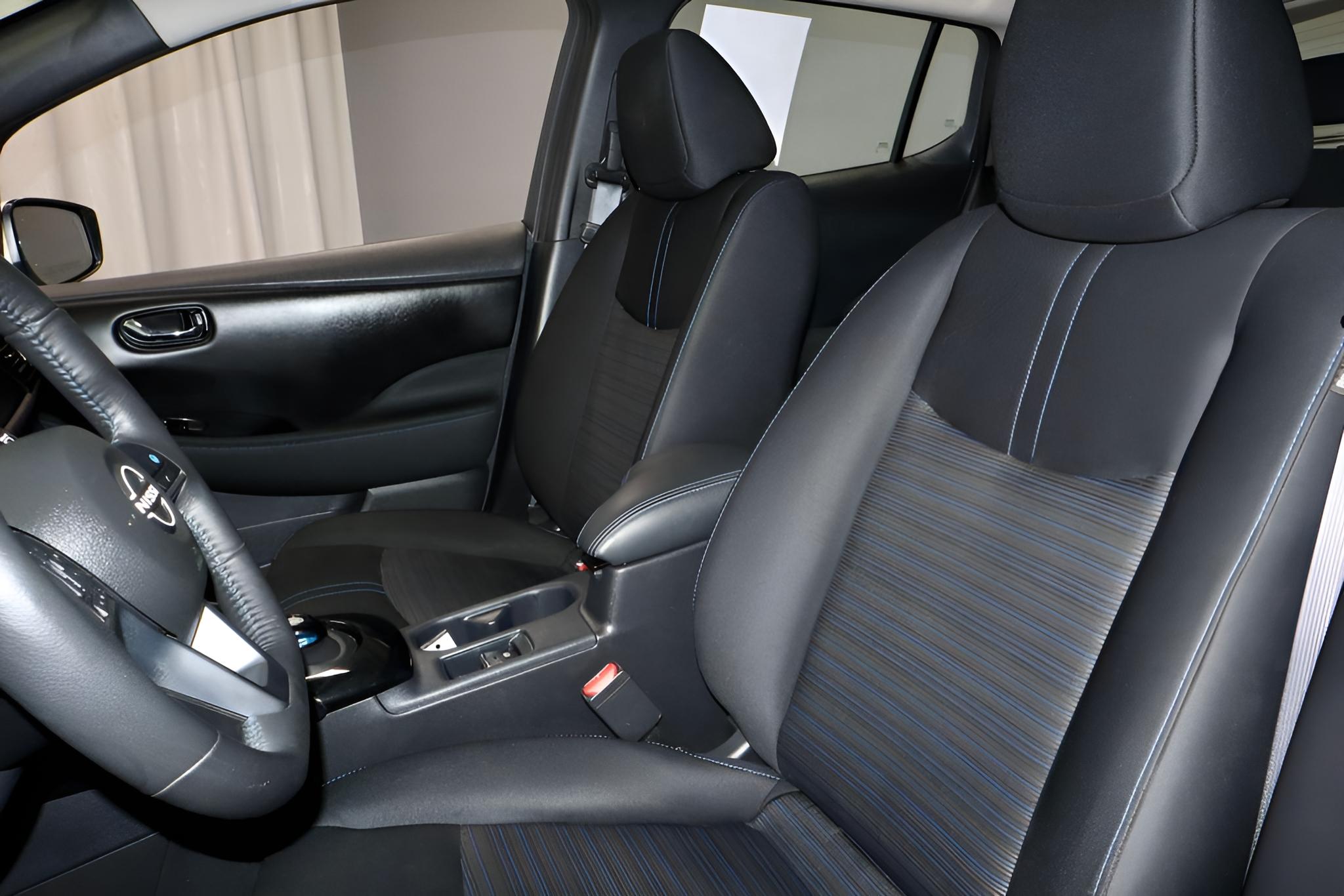 2024 Nissan LEAF SV Plus