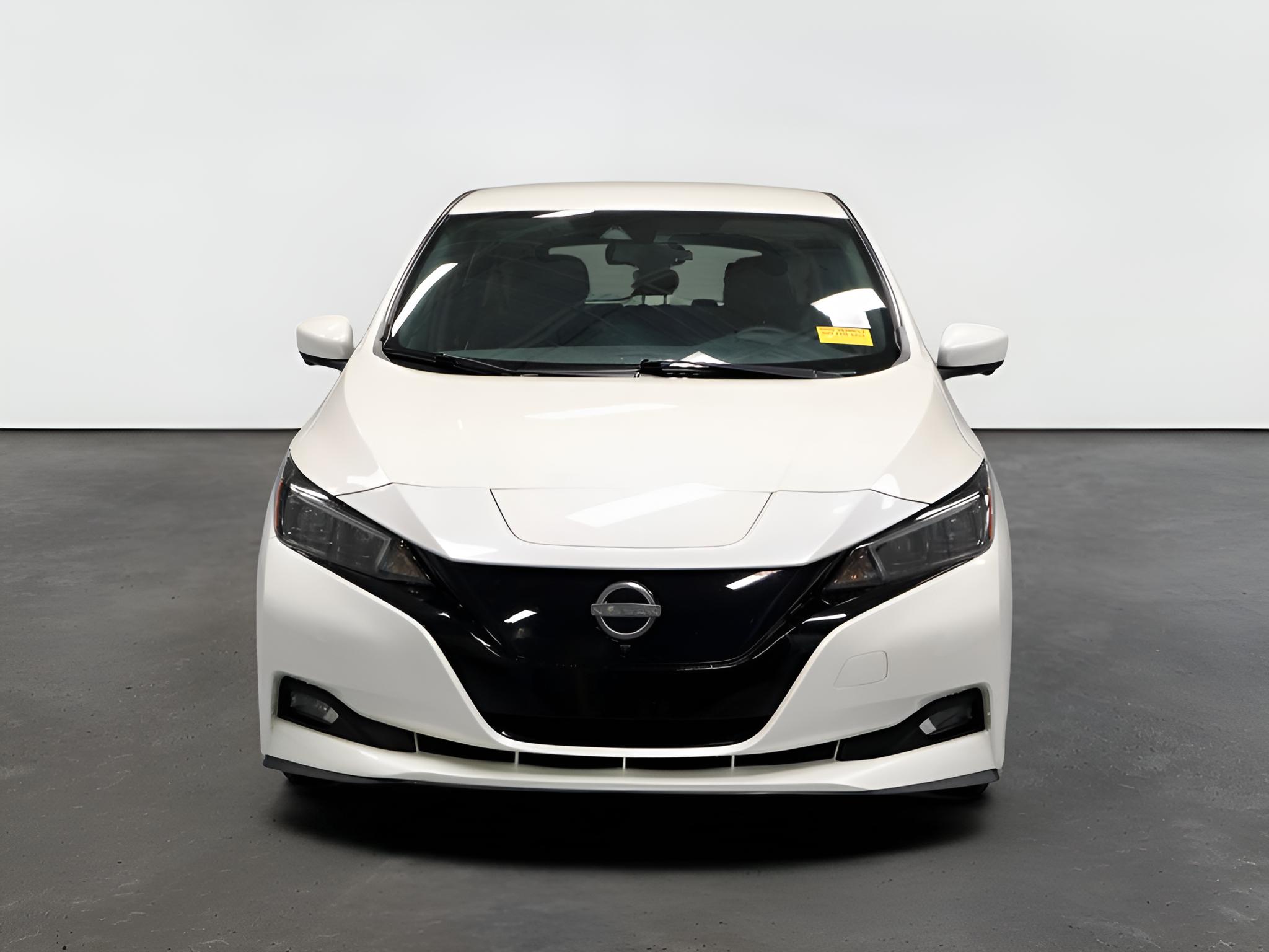 2024 Nissan LEAF SV Plus