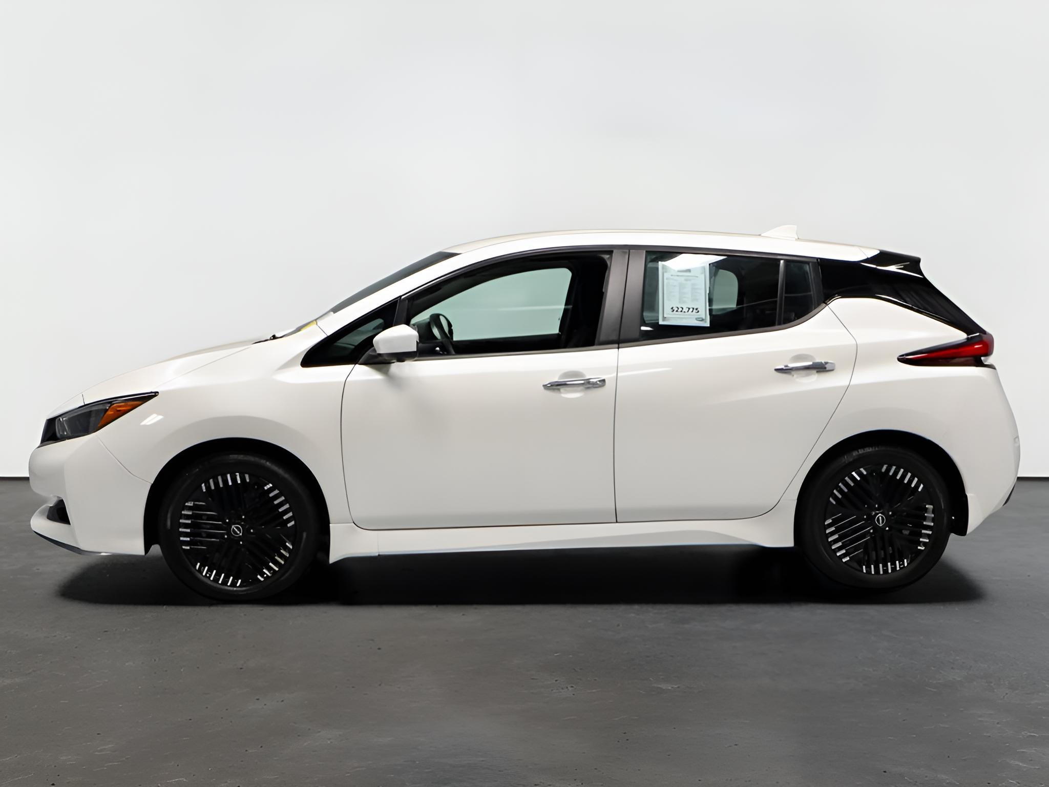 2024 Nissan LEAF SV Plus