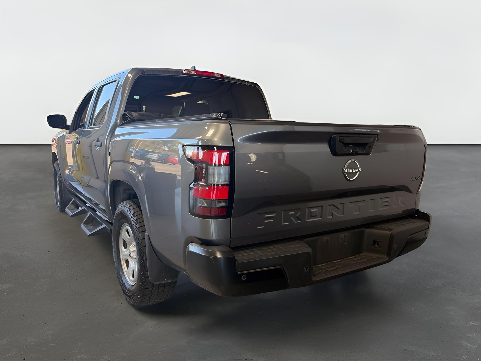 2022 Nissan Frontier S