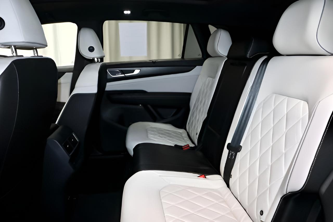 2024 Volkswagen Atlas Cross Sport 2.0T SEL Premium R-Line