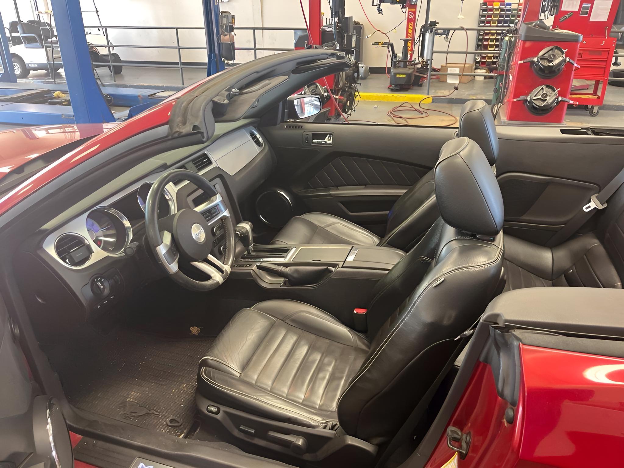 2010 Ford Mustang V6 Premium