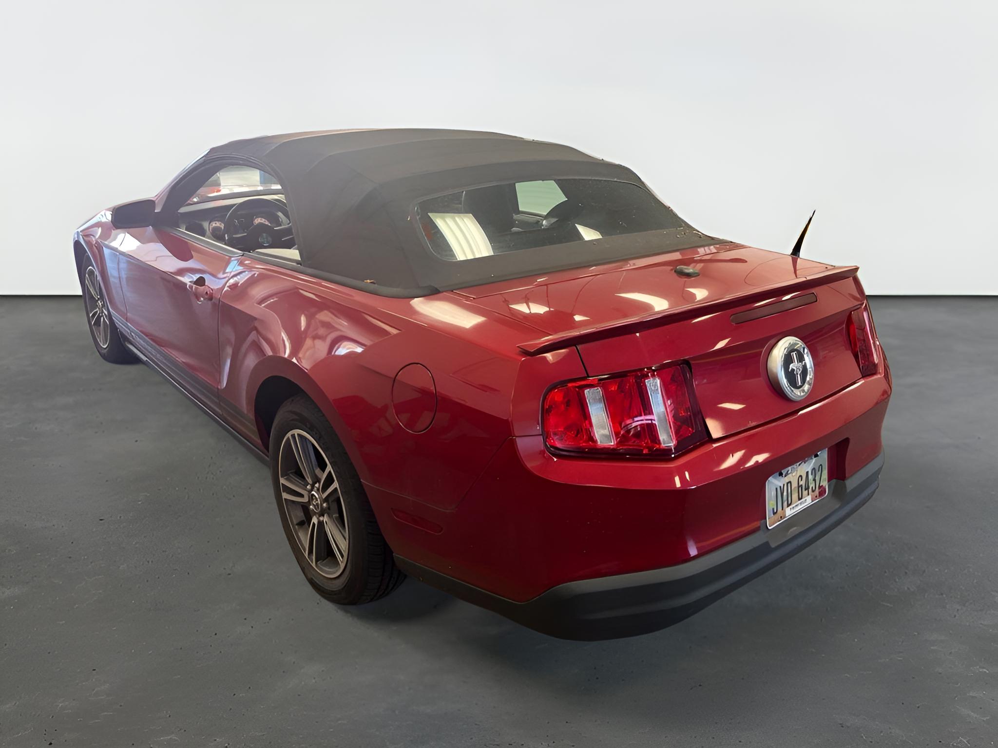 2010 Ford Mustang V6 Premium