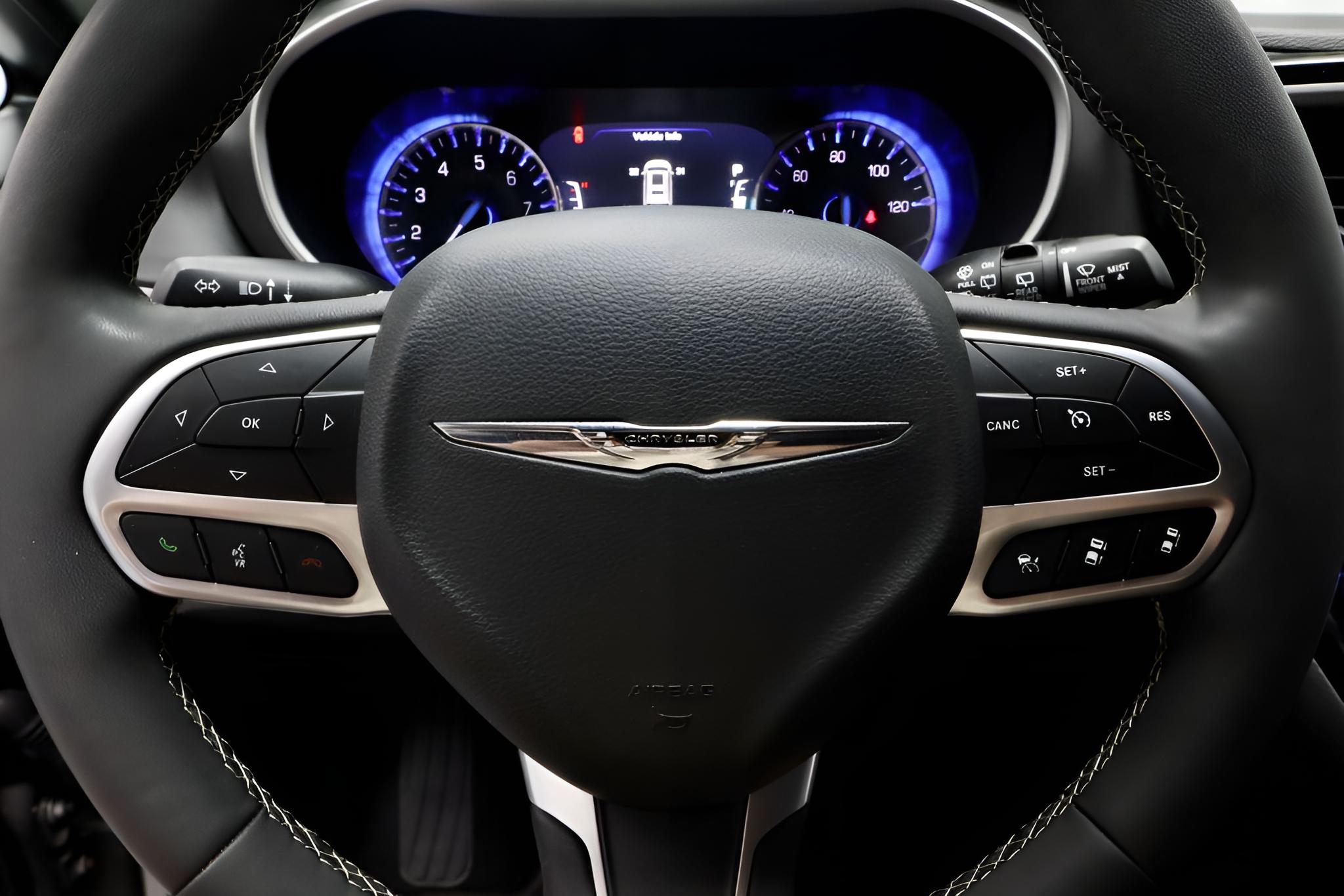 2025 Chrysler Pacifica Select