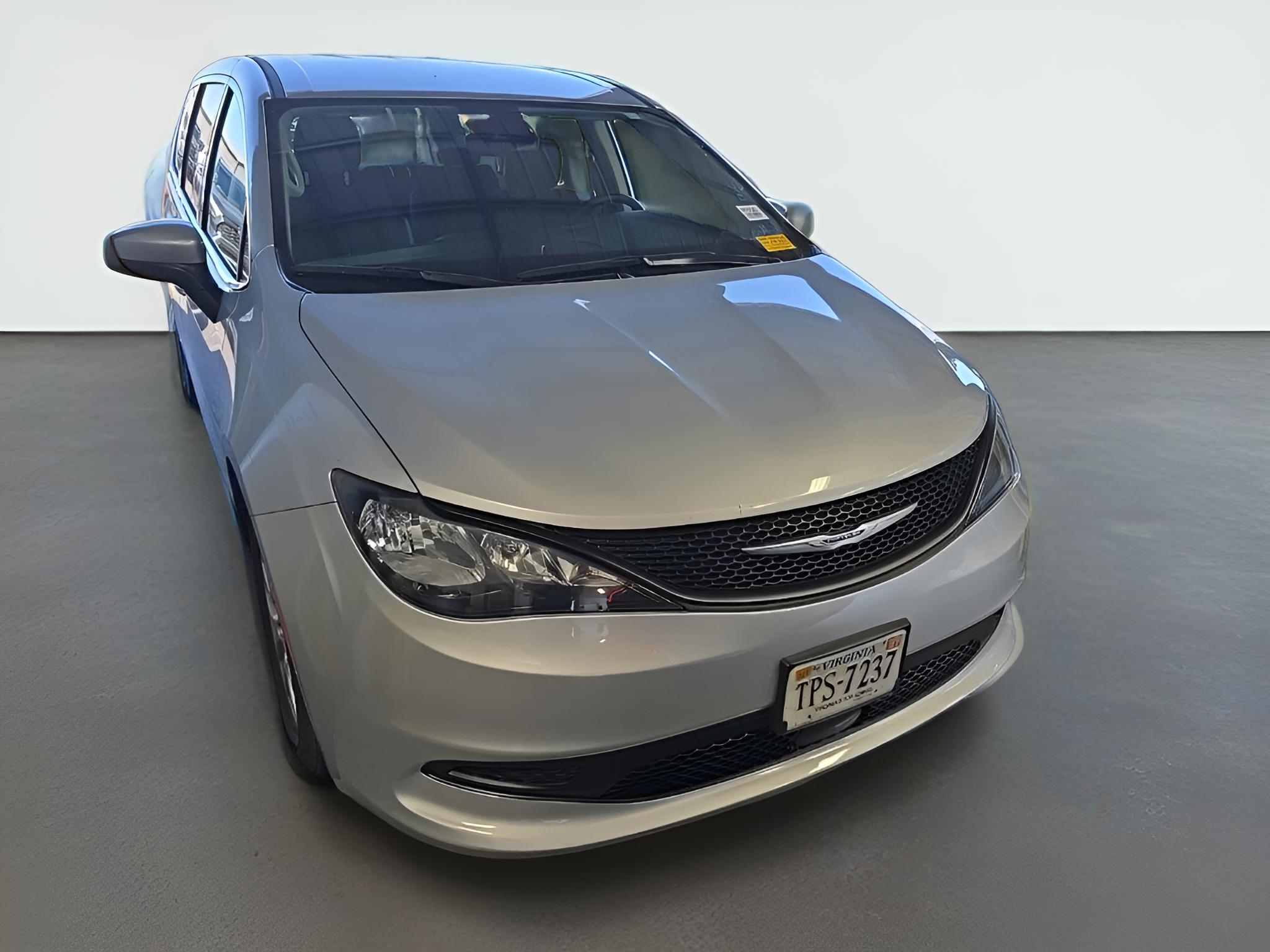 2023 Chrysler Voyager LX