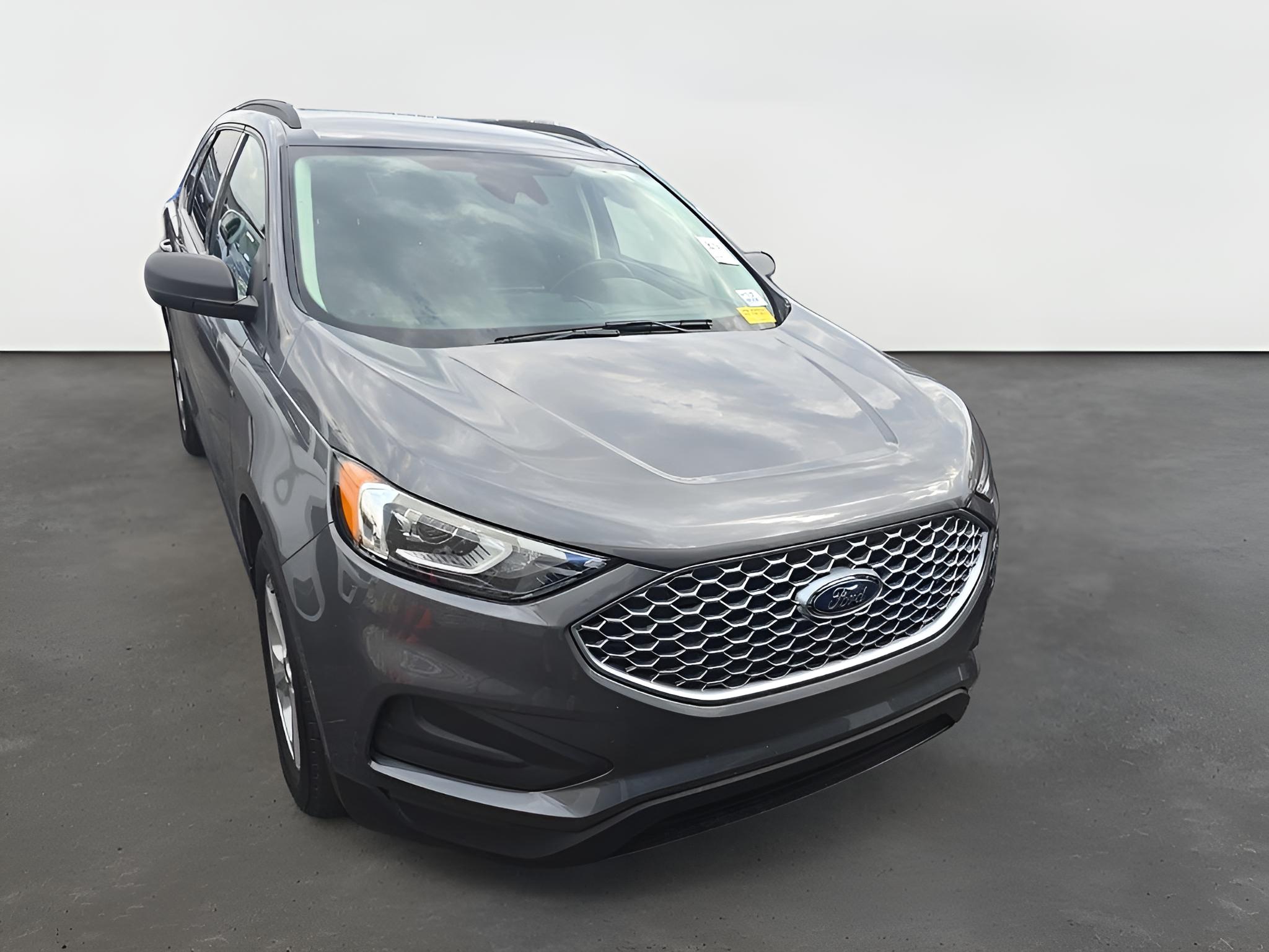 2023 Ford Edge SE