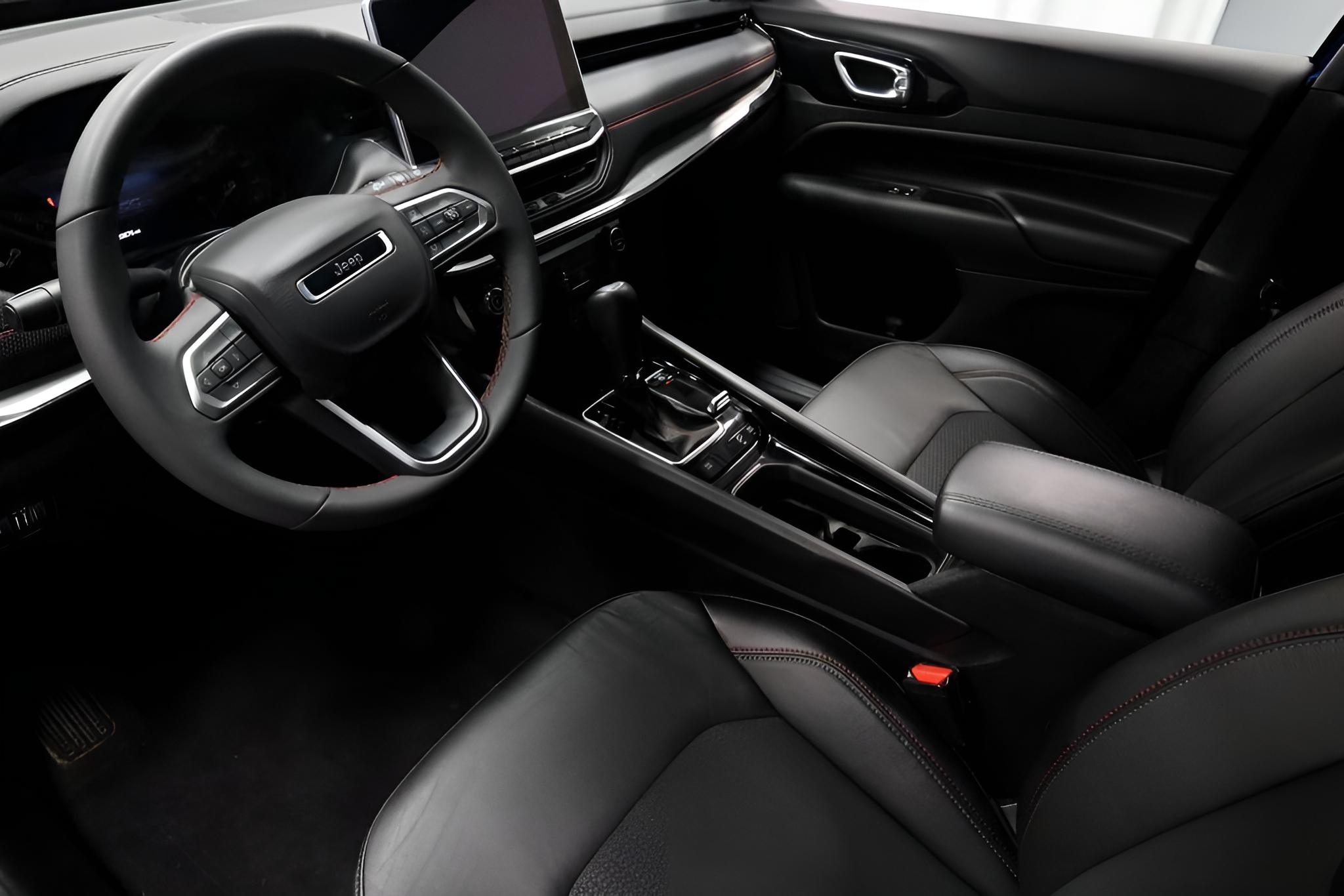 2025 Jeep Compass Trailhawk
