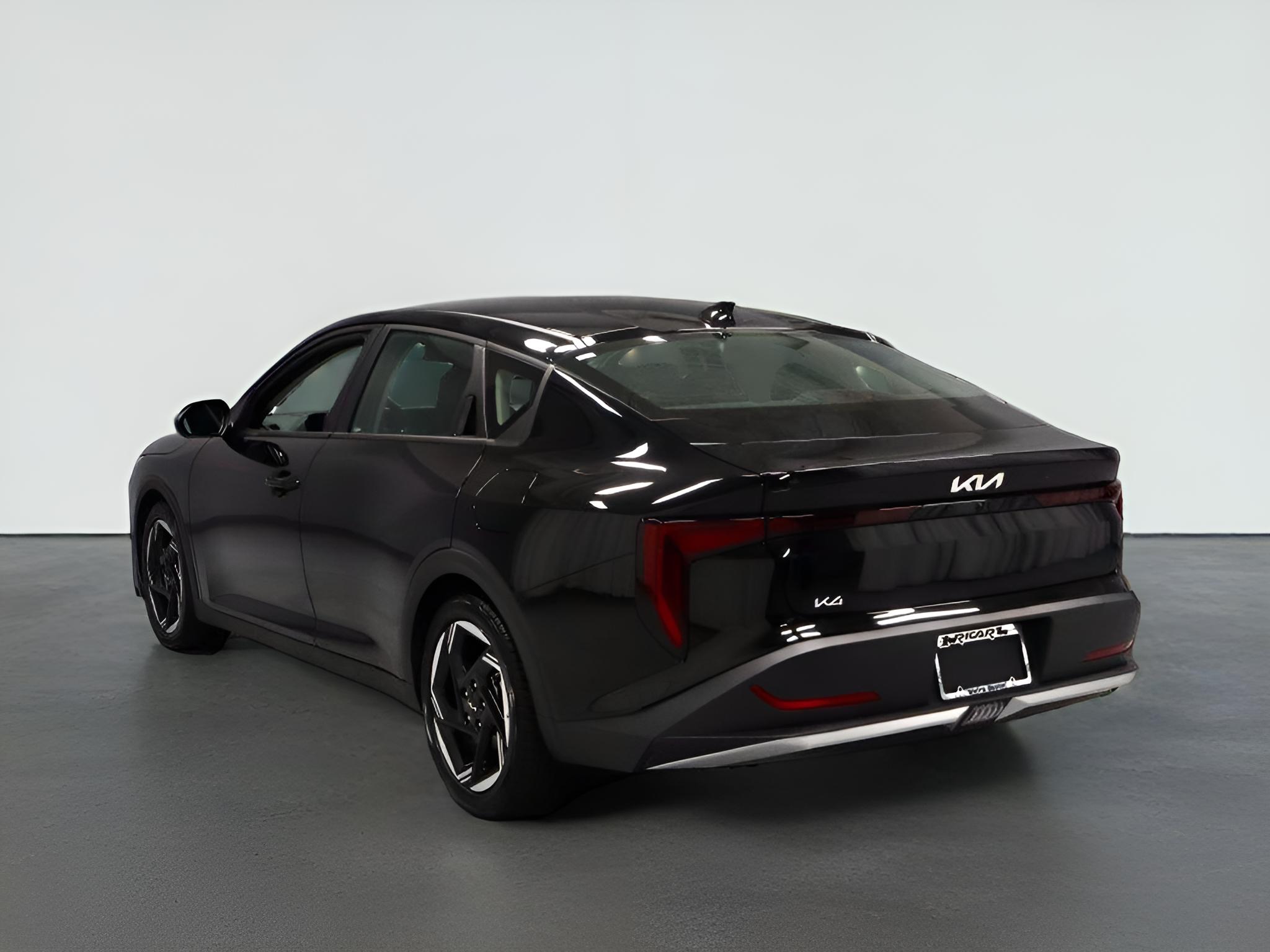 2026 Kia K4 EX