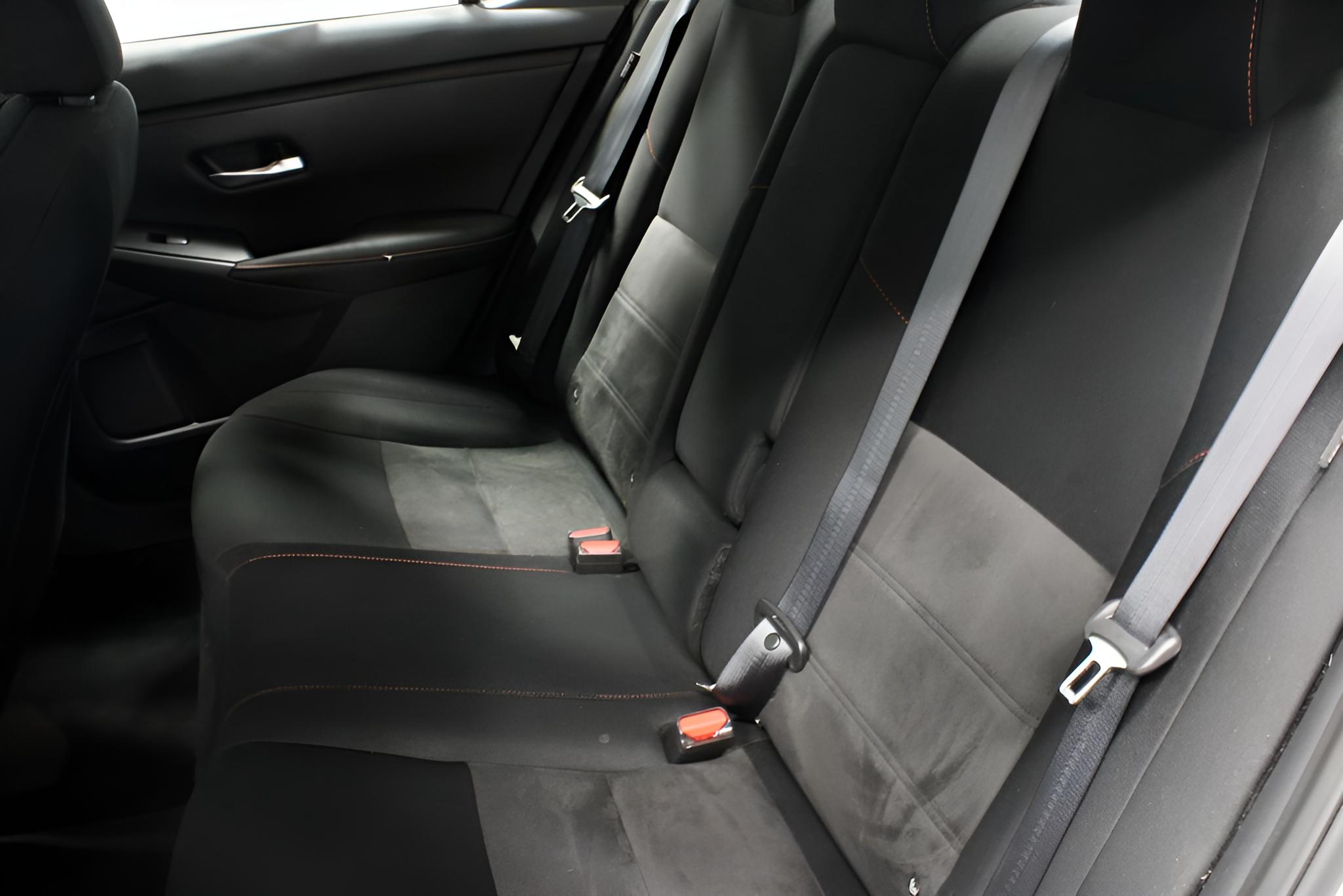 2025 Nissan Sentra SR CVT