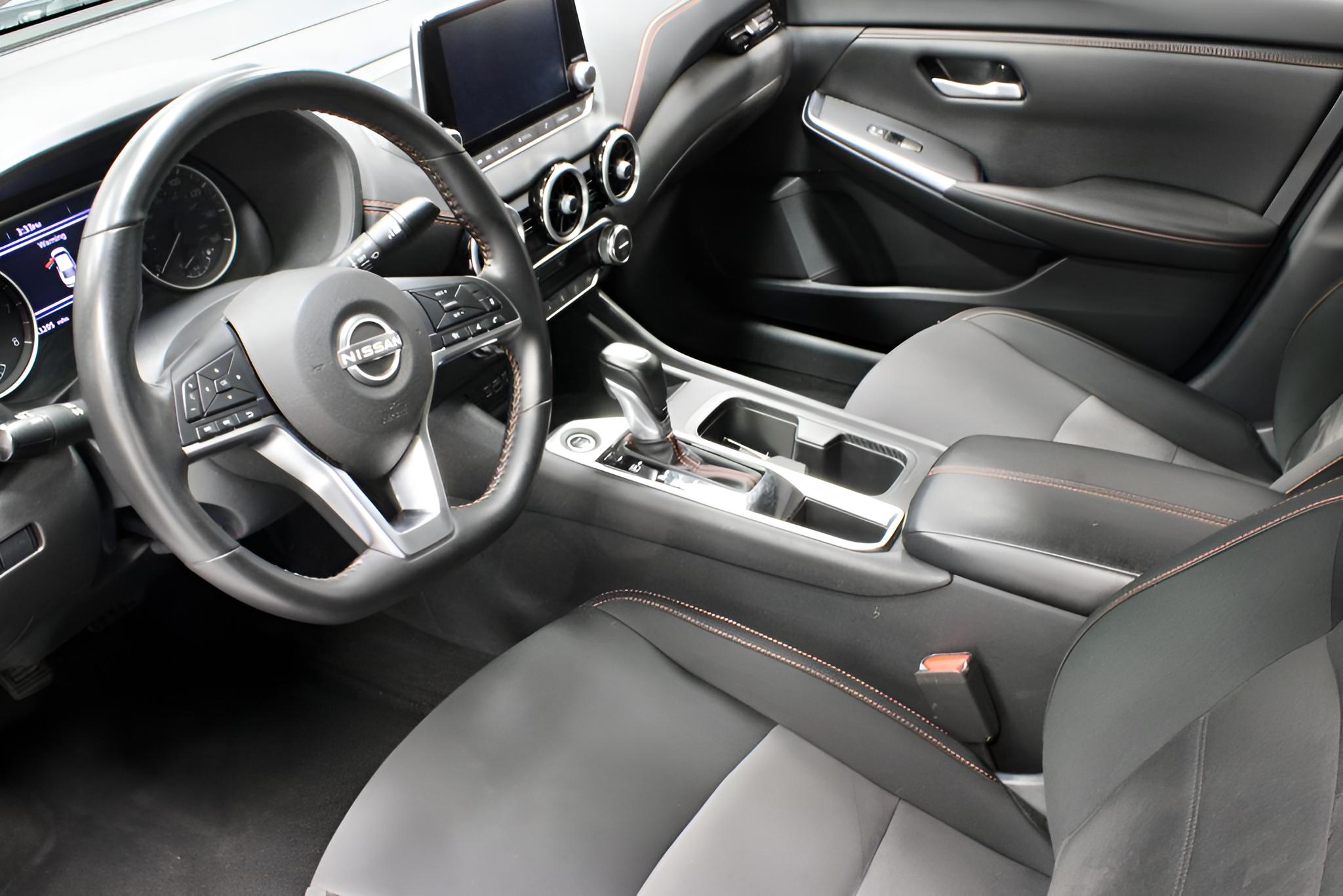 2025 Nissan Sentra SR CVT