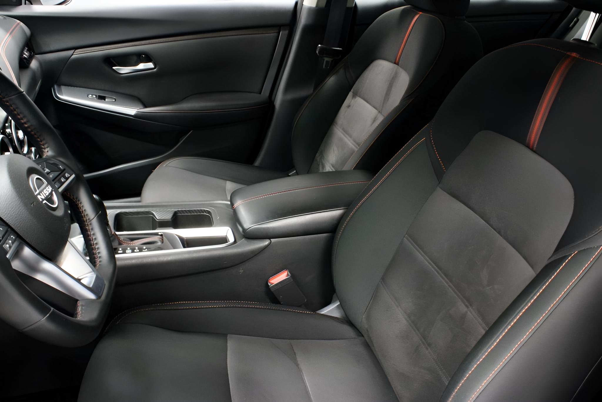 2025 Nissan Sentra SR CVT