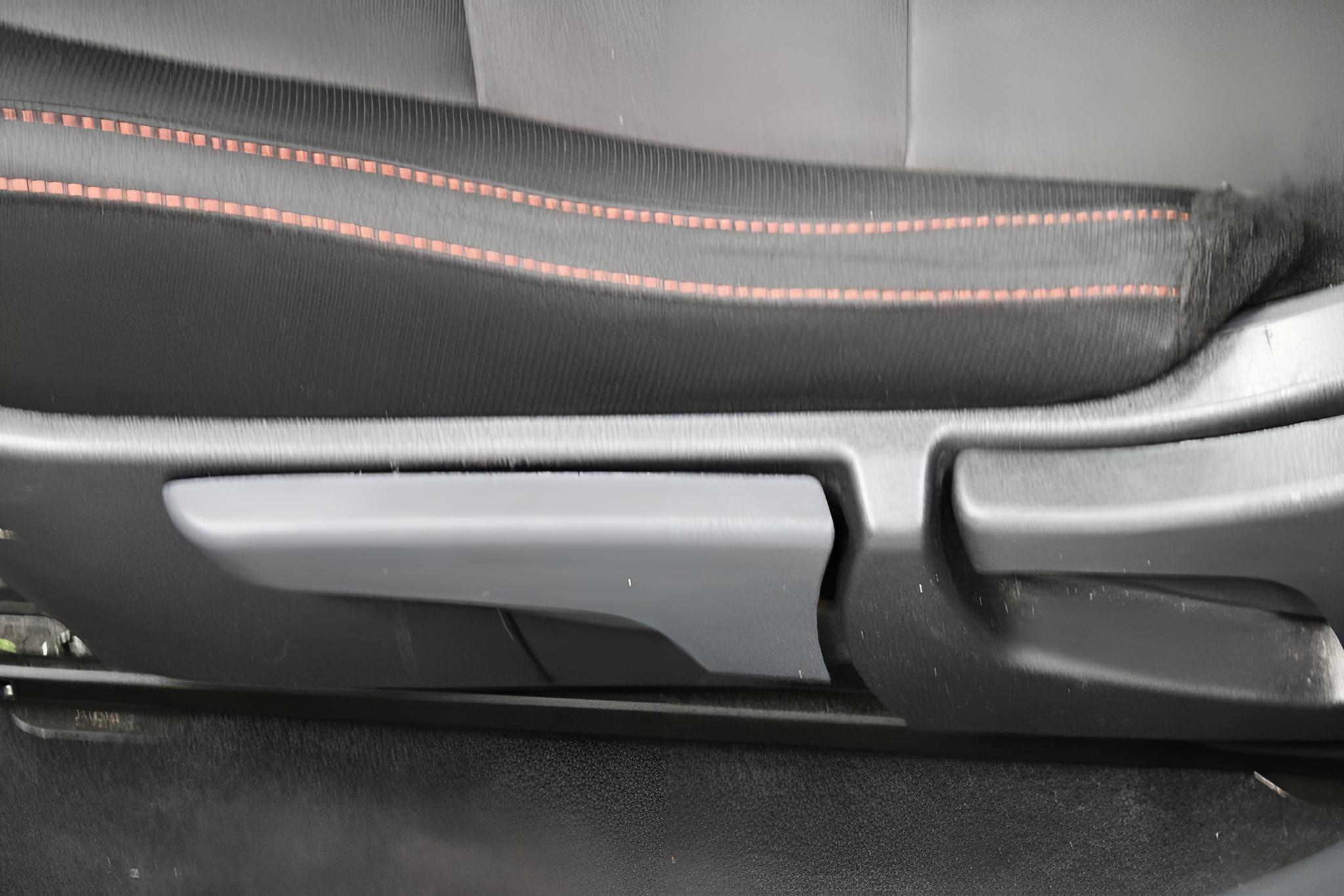 2025 Nissan Sentra SR CVT