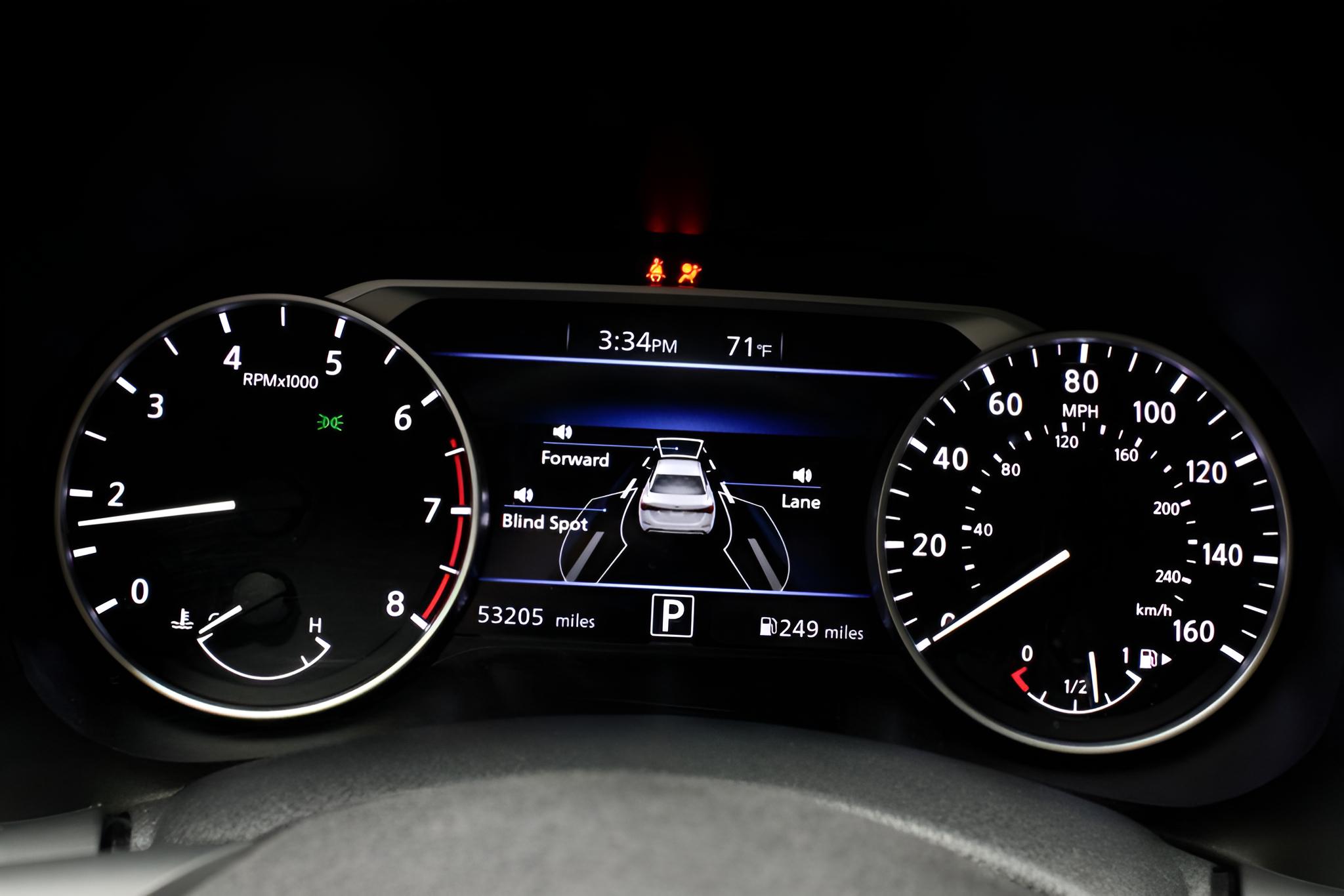 2025 Nissan Sentra SR CVT