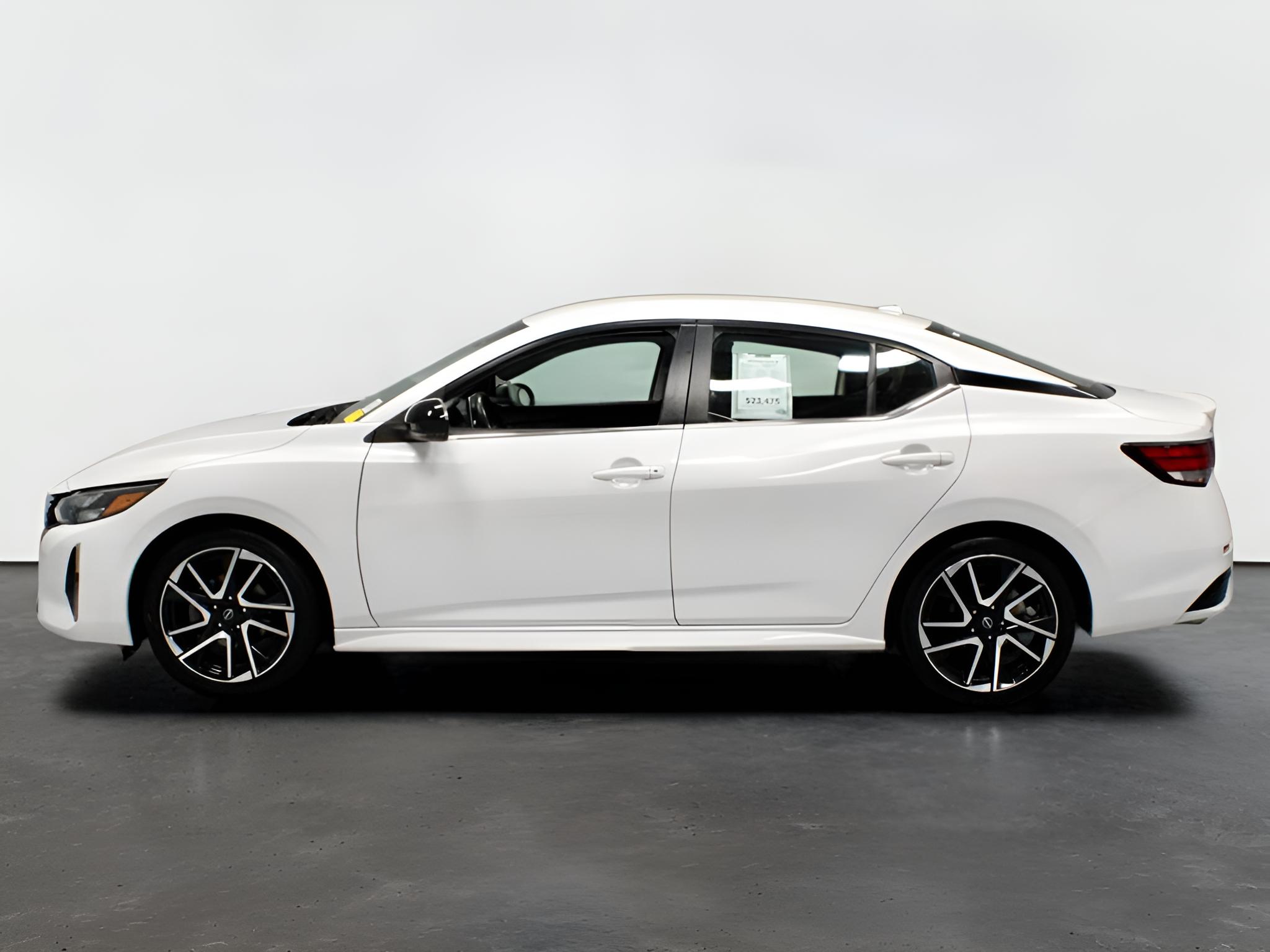 2025 Nissan Sentra SR CVT