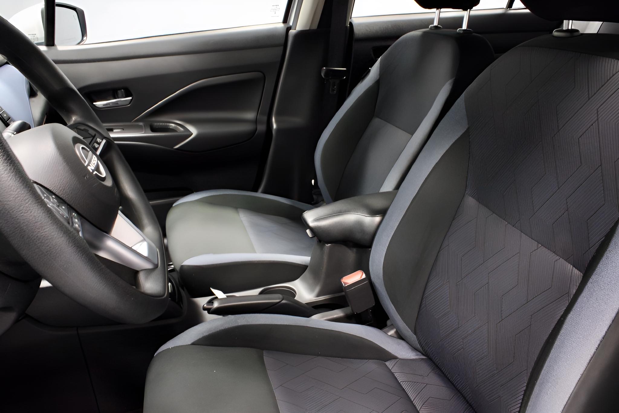 2024 Nissan Versa 1.6 SV
