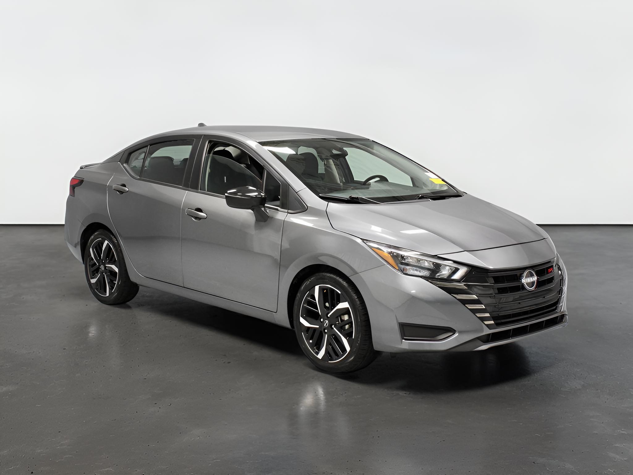 2024 Nissan Versa 1.6 SR