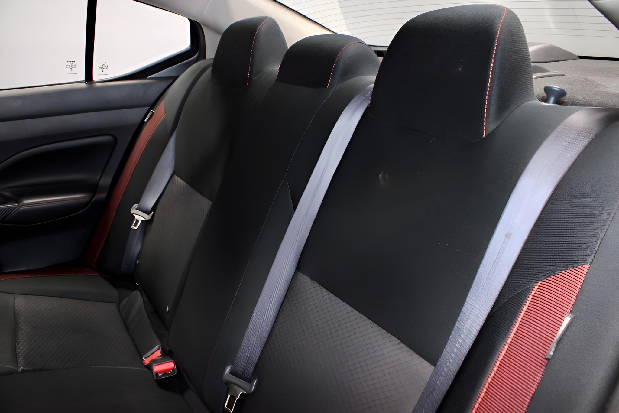 2024 Nissan Versa 1.6 SR