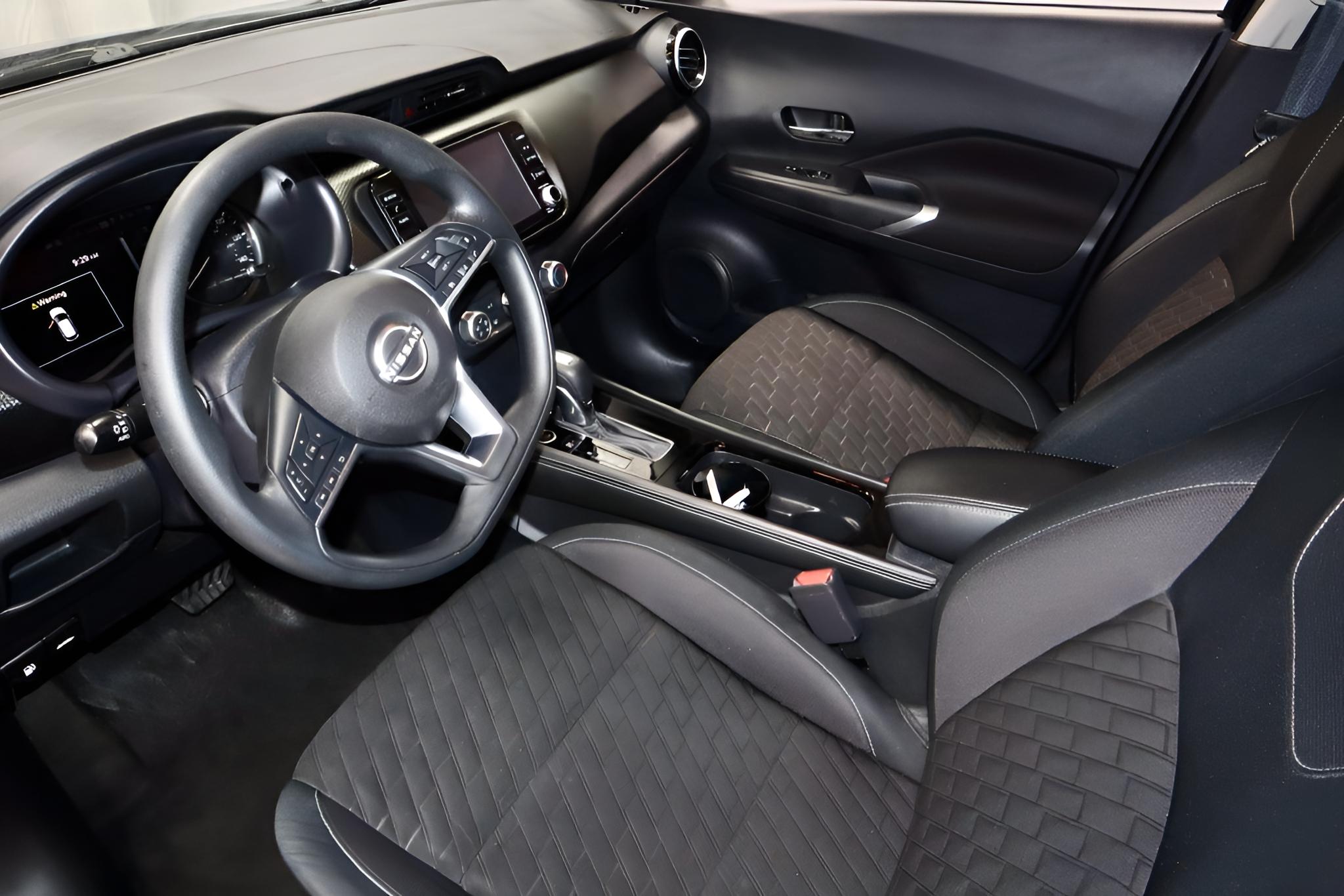2023 Nissan Kicks SV