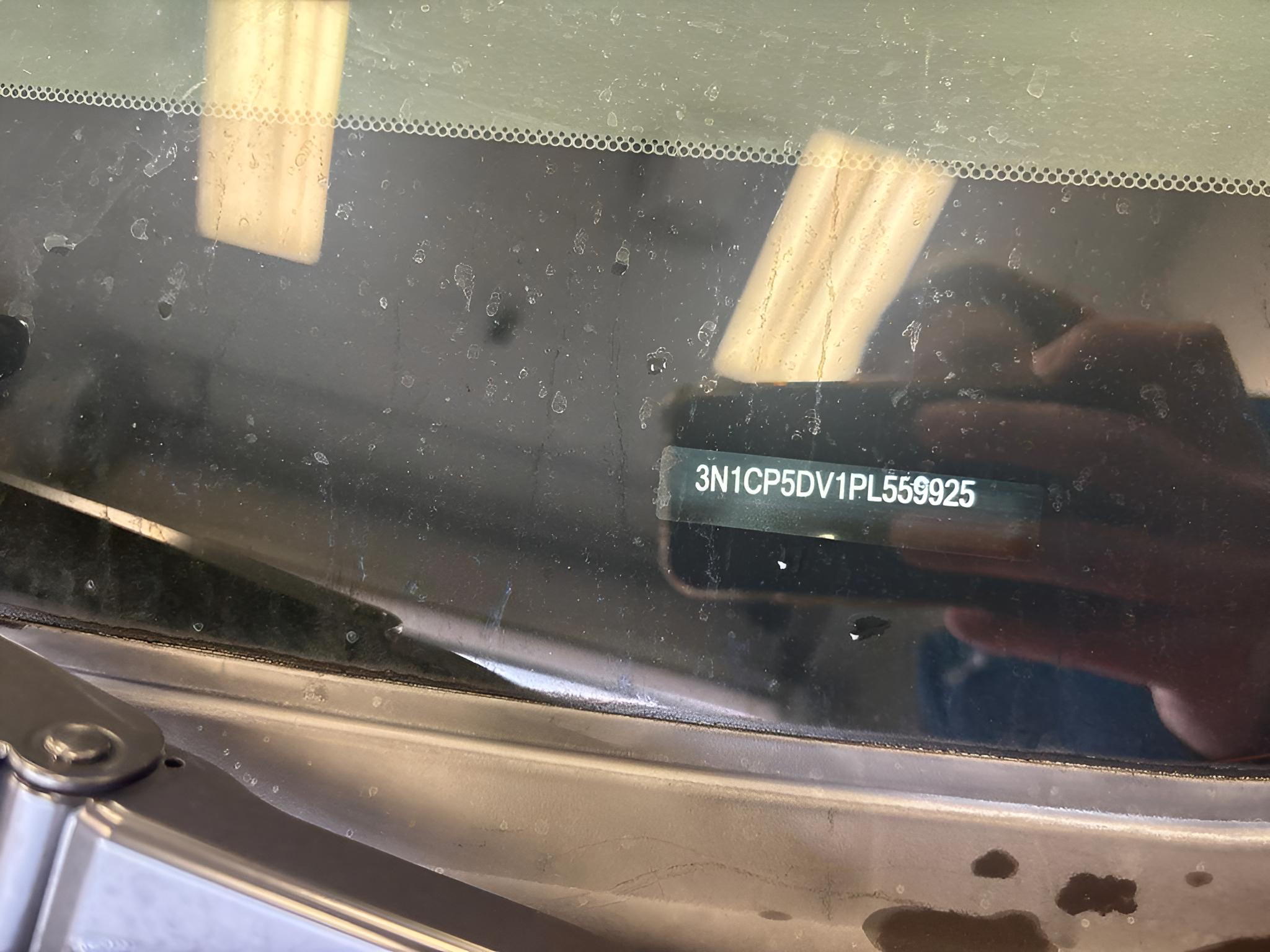 2023 Nissan Kicks SR