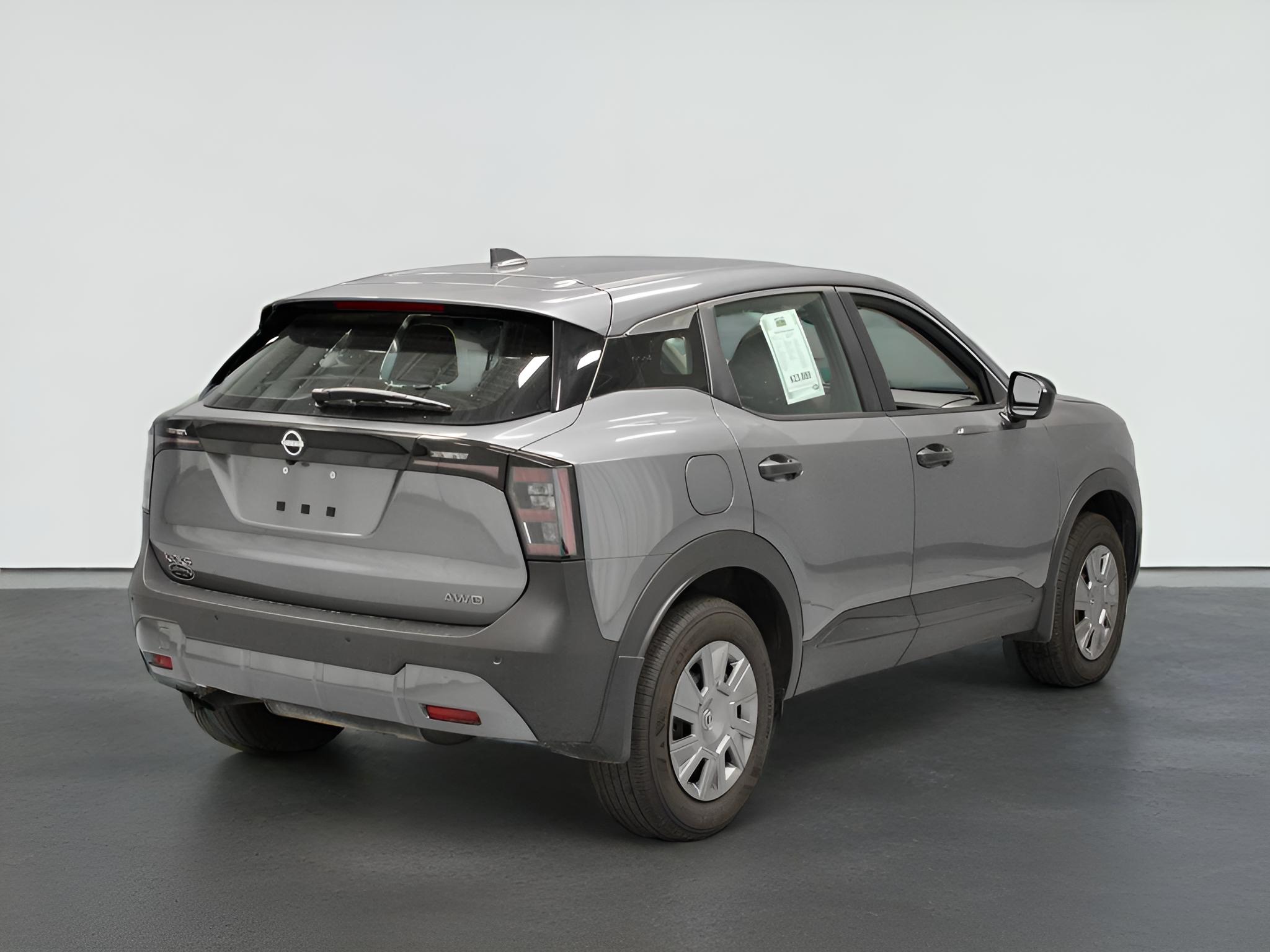 2025 Nissan Kicks S