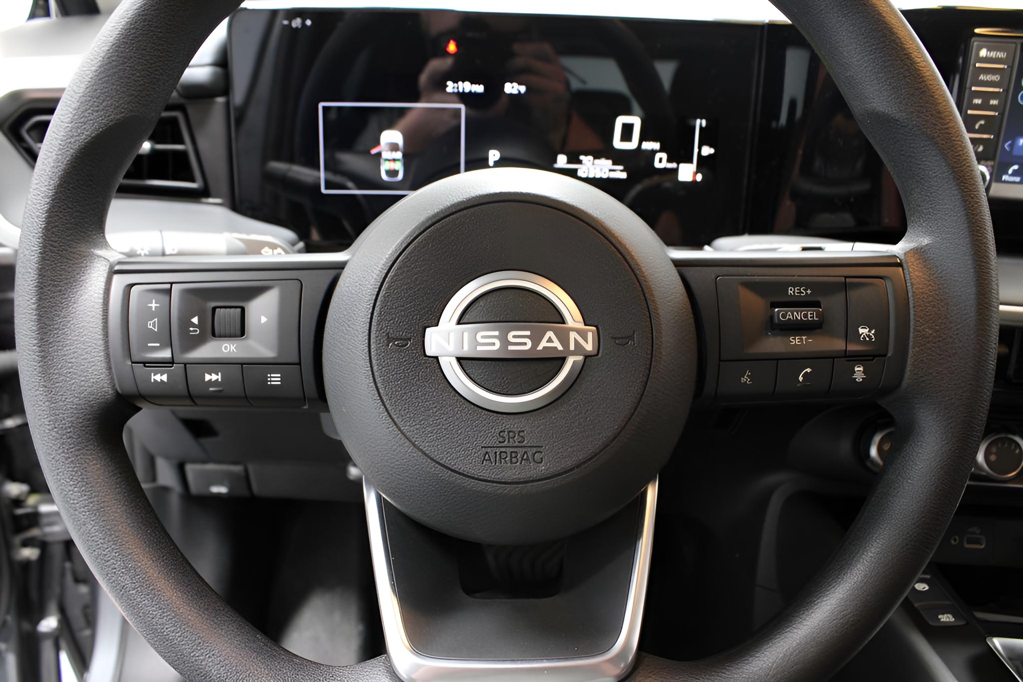 2025 Nissan Kicks S