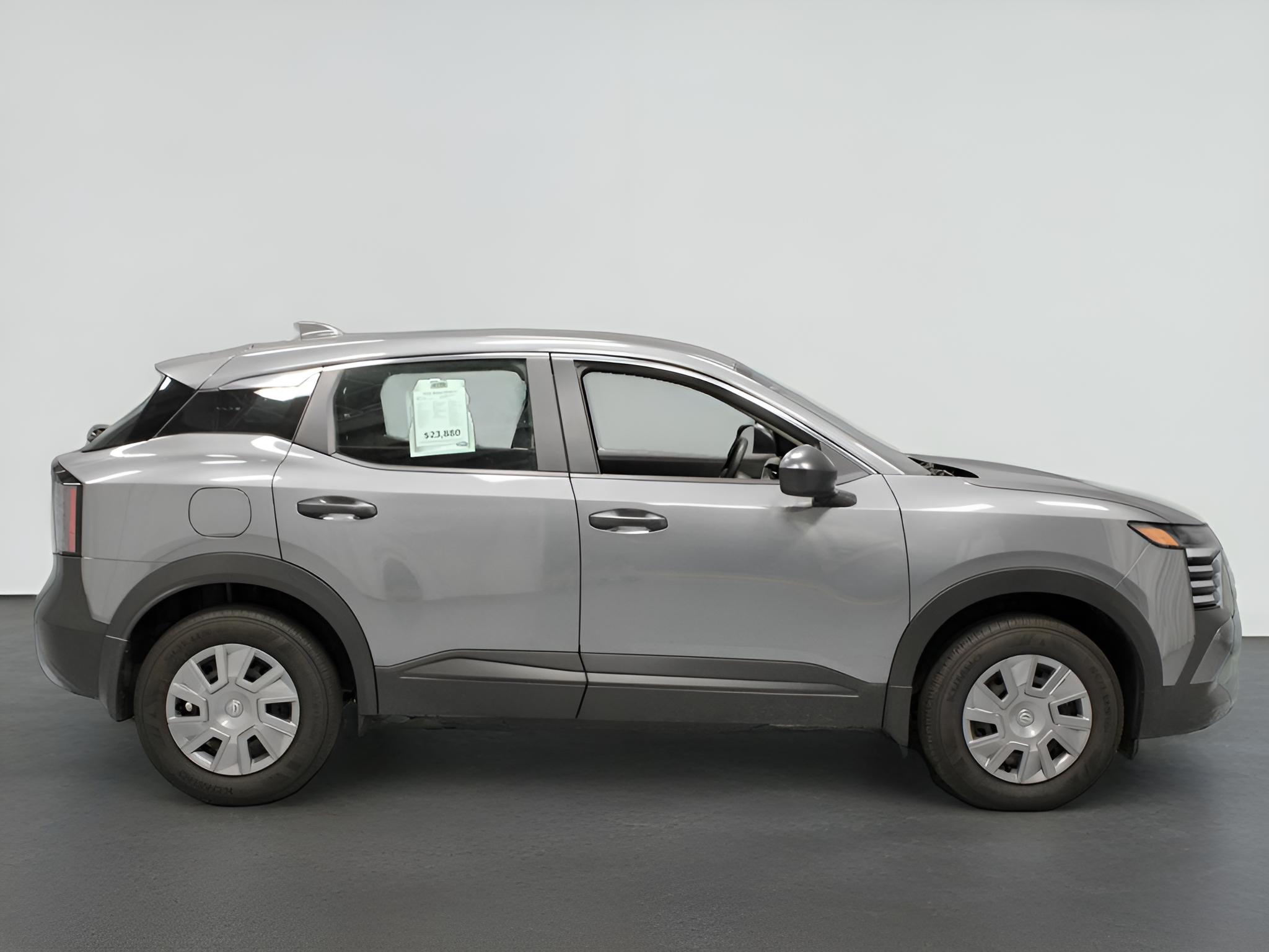 2025 Nissan Kicks S