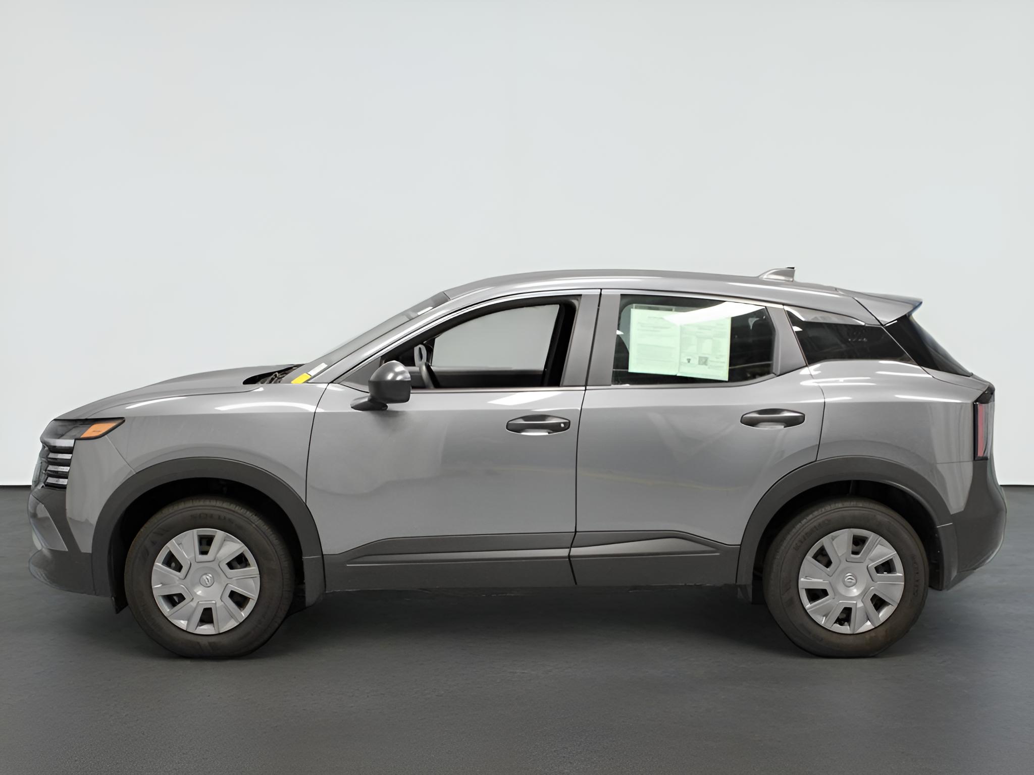 2025 Nissan Kicks S