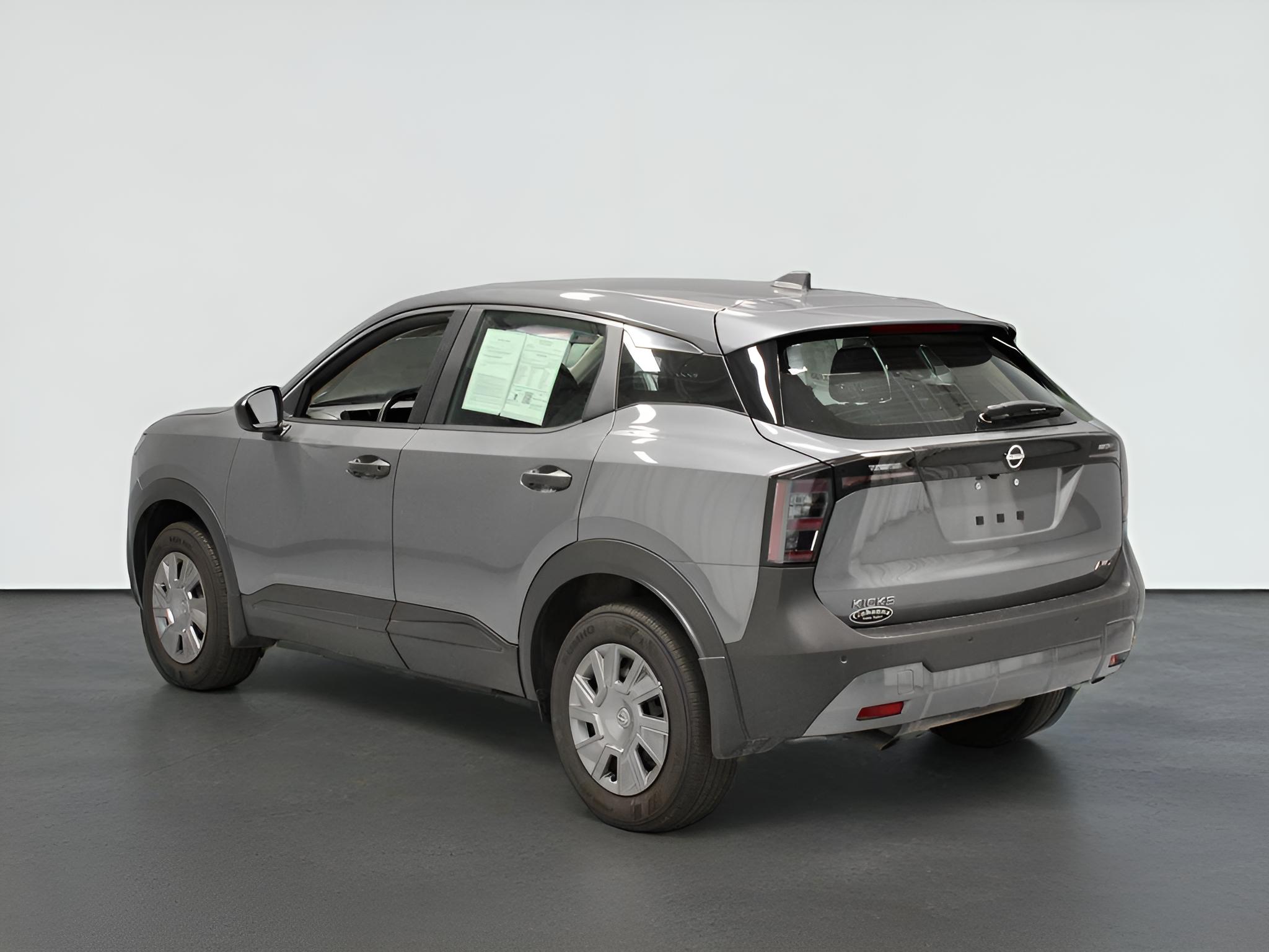 2025 Nissan Kicks S