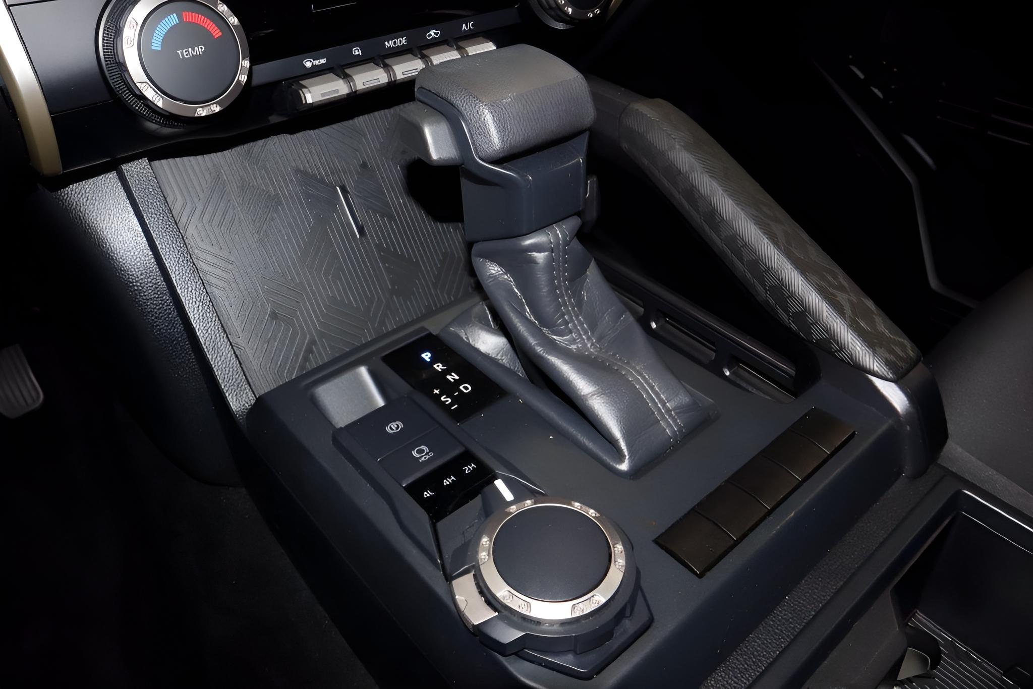 2025 Toyota Tacoma 4WD SR