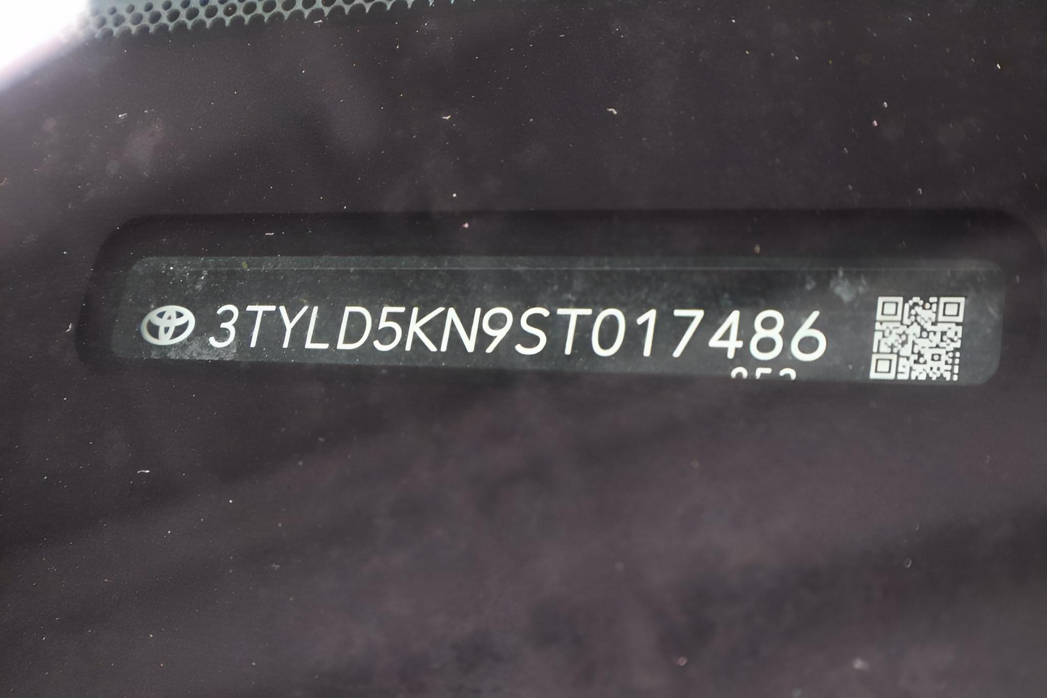 2025 Toyota Tacoma 4WD SR