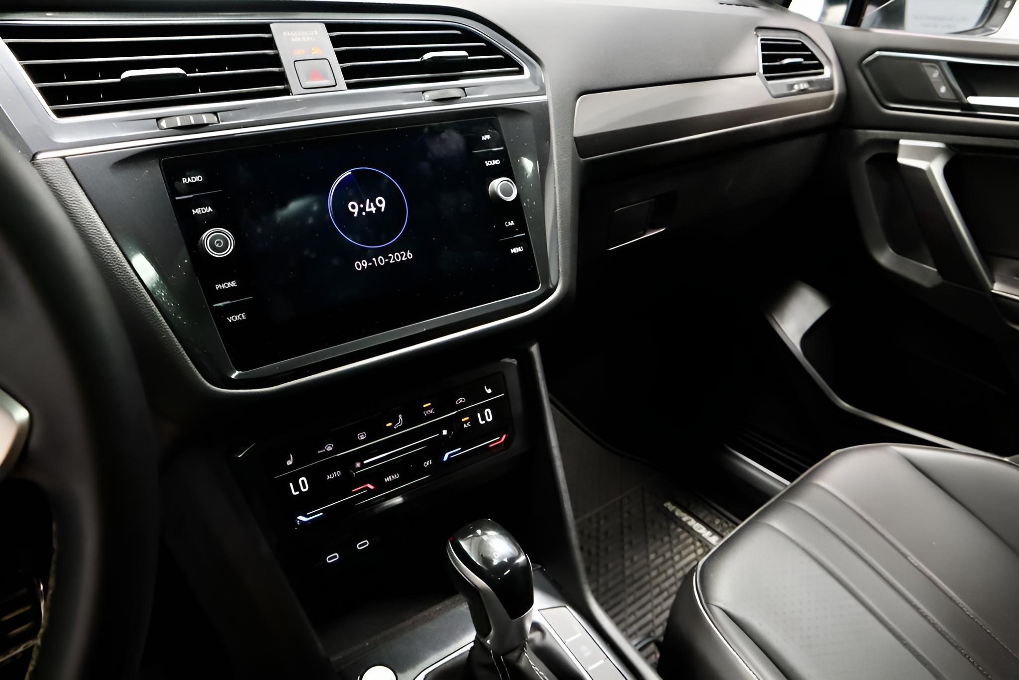 2023 Volkswagen Tiguan 2.0T SE R-Line Black