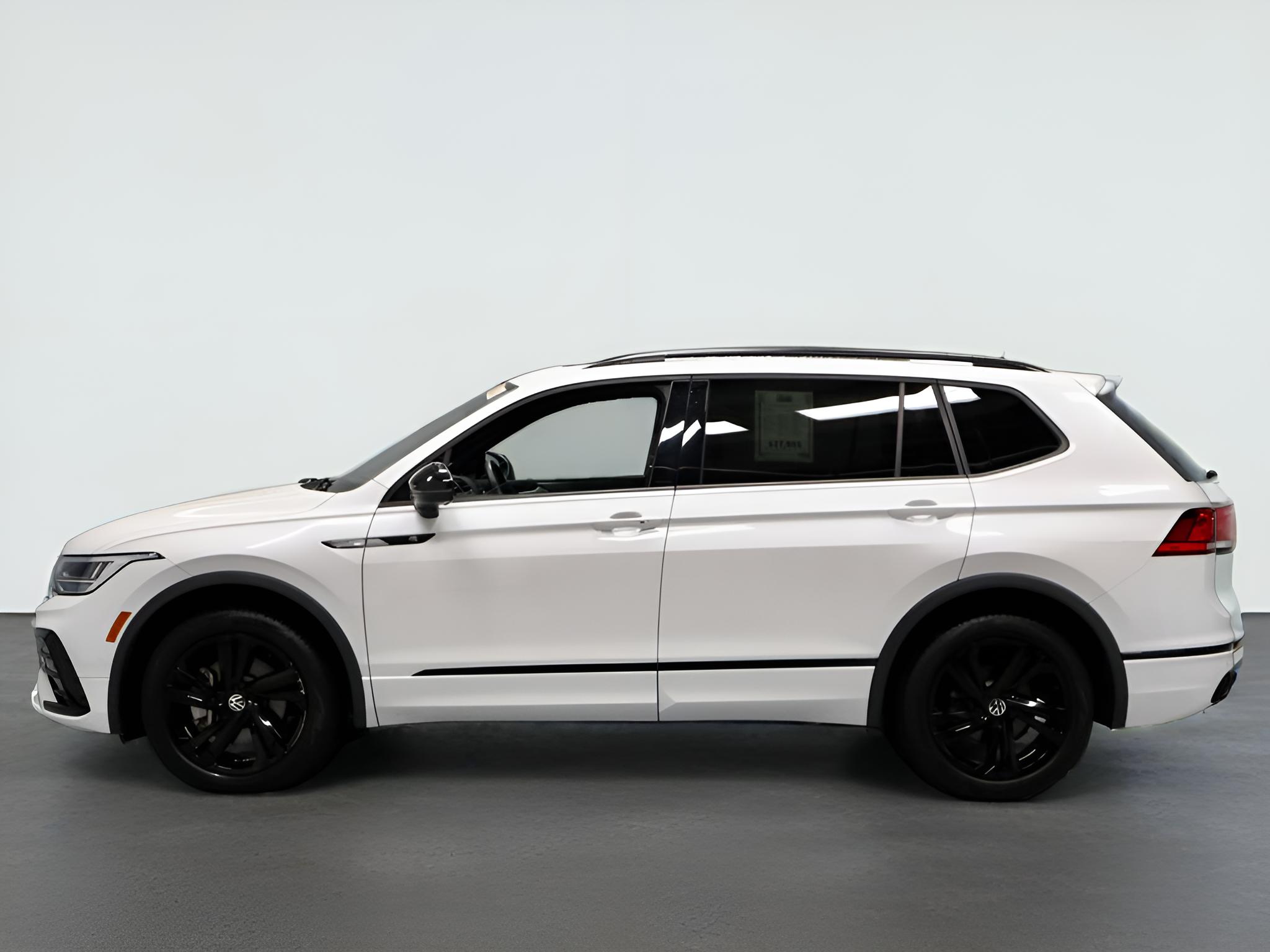 2023 Volkswagen Tiguan 2.0T SE R-Line Black