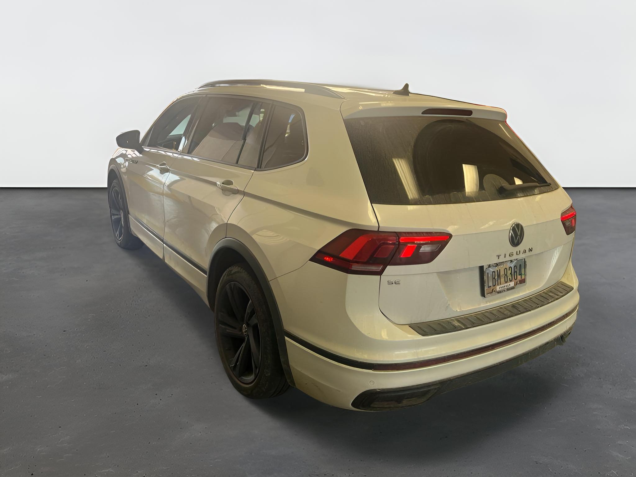 2023 Volkswagen Tiguan 2.0T SE R-Line Black