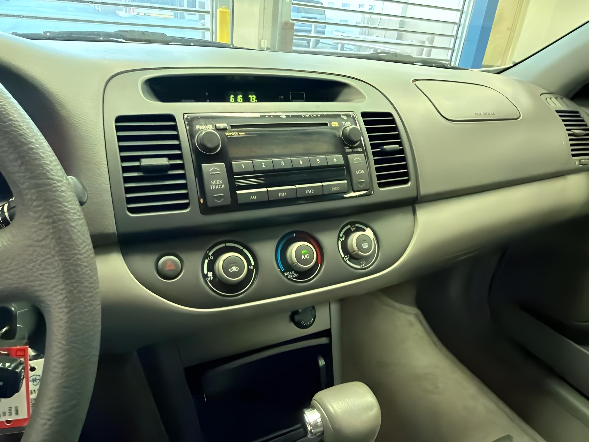 2005 Toyota Camry LE