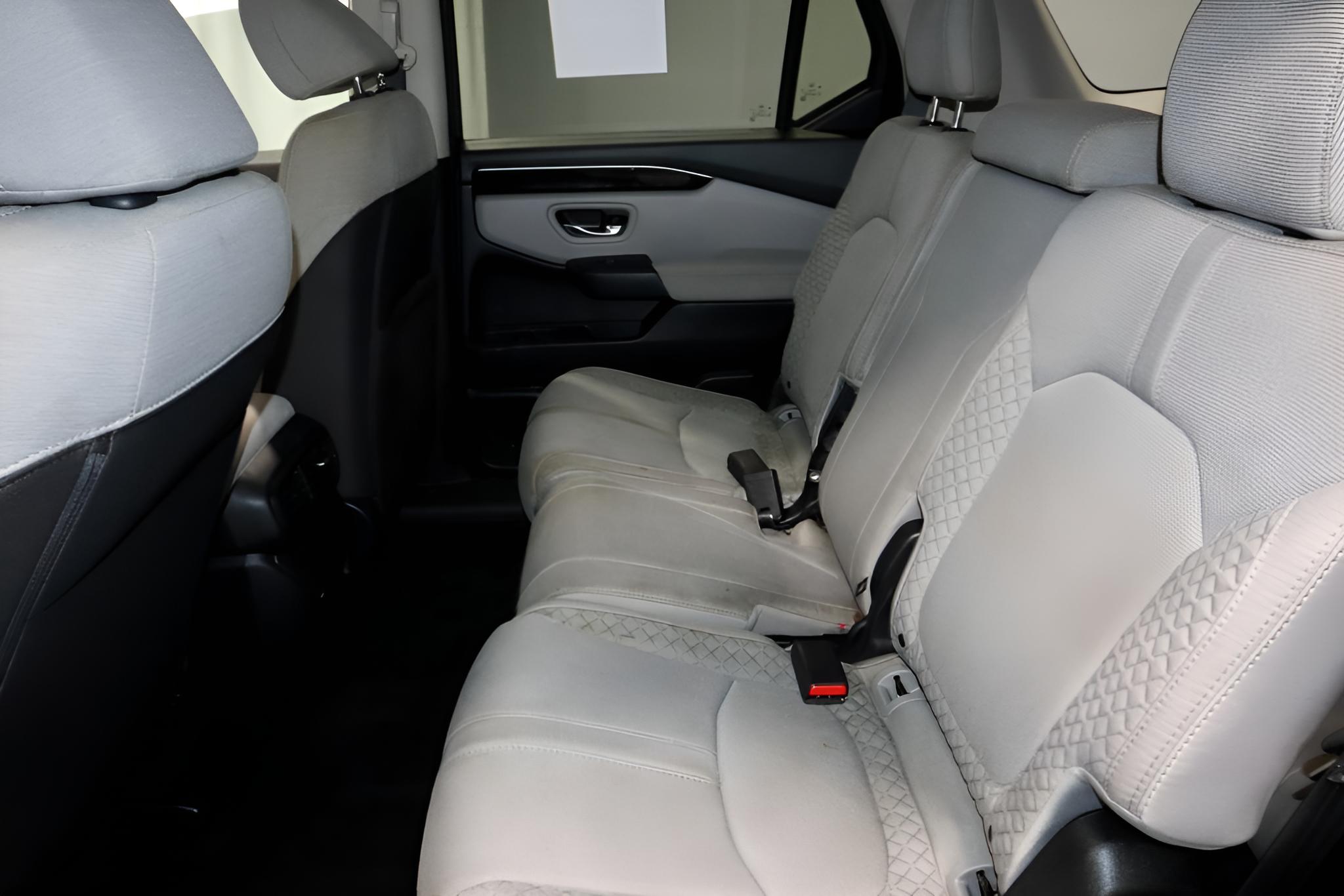 2023 Honda Pilot LX