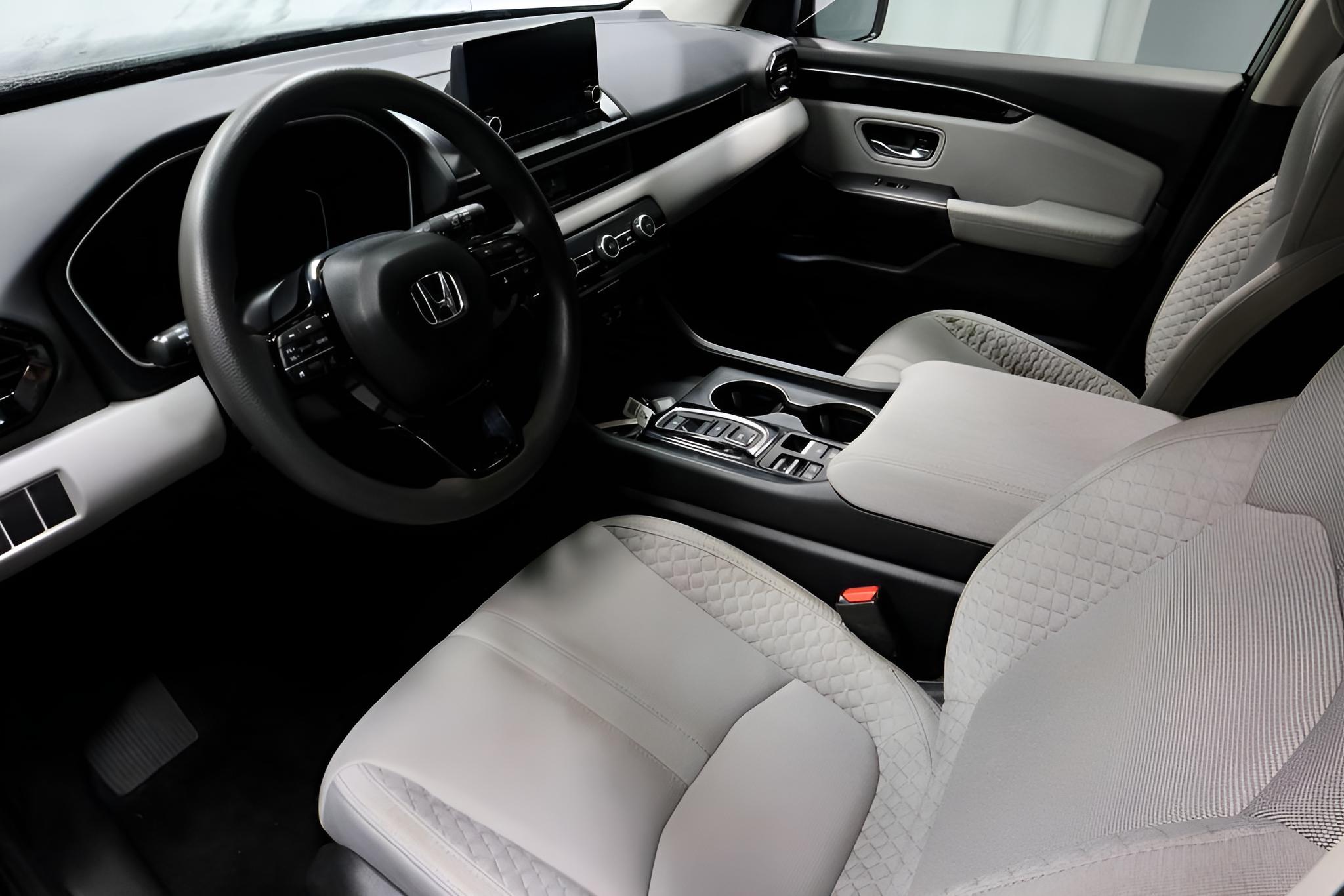 2023 Honda Pilot LX