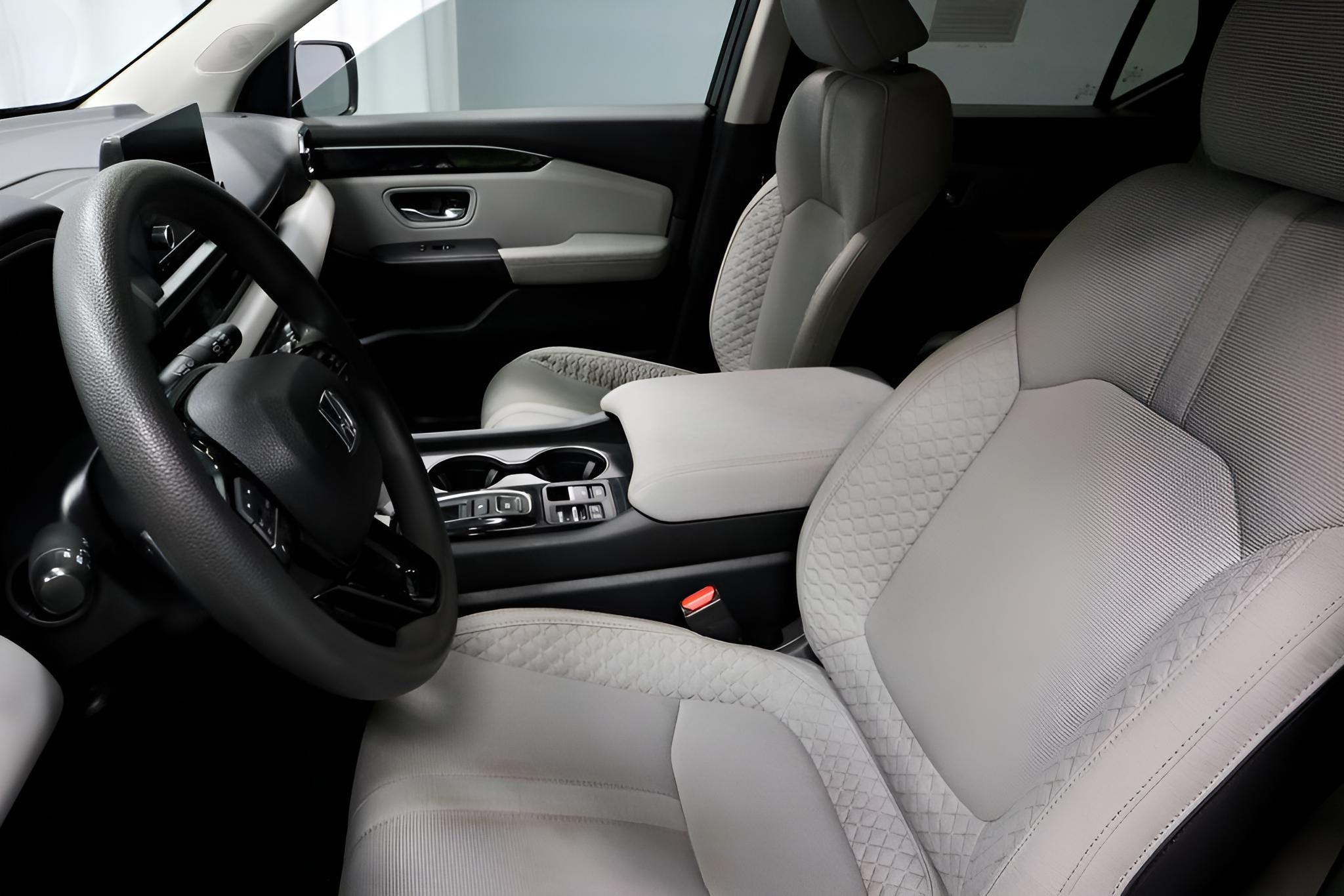 2023 Honda Pilot LX