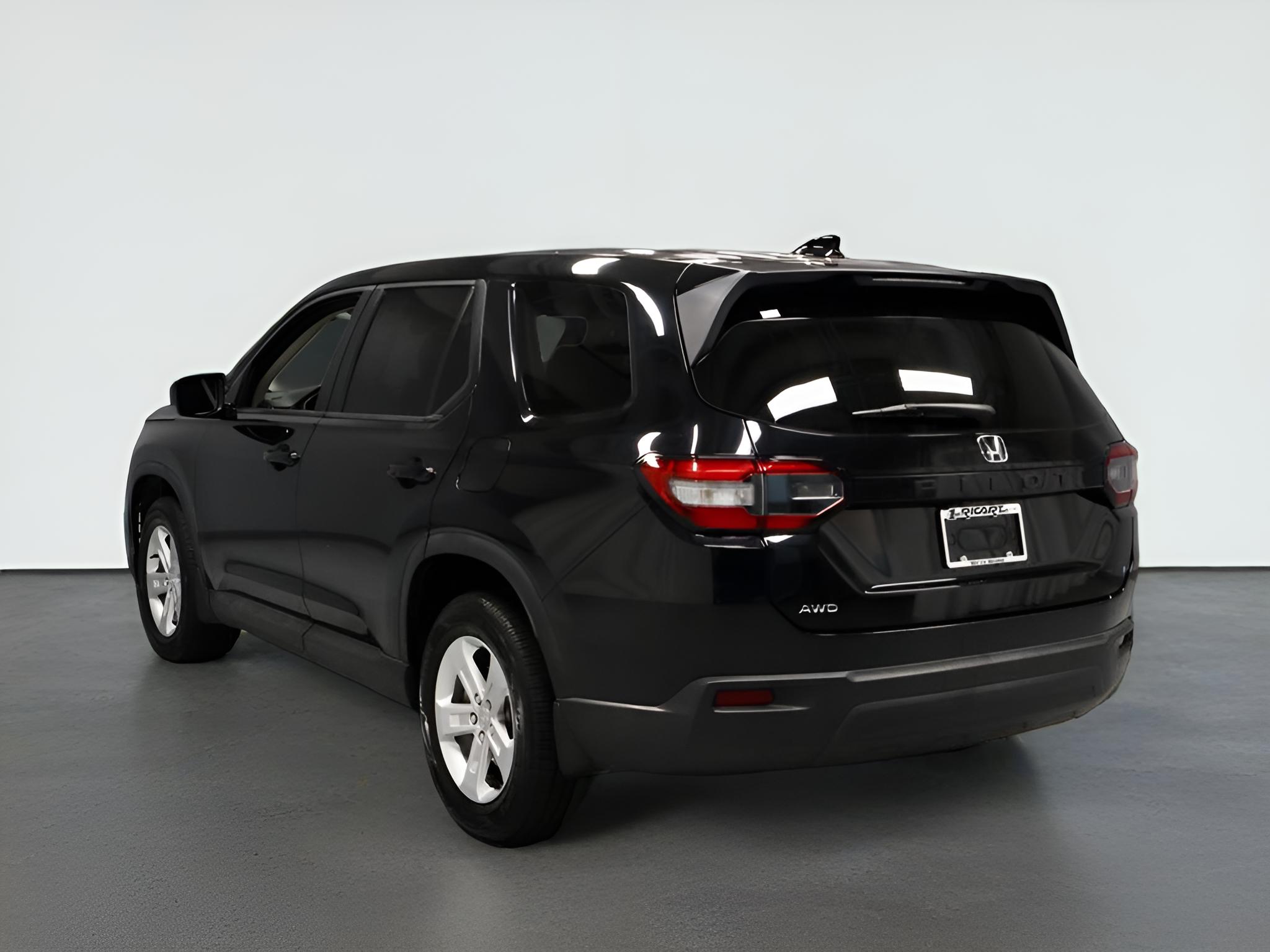 2023 Honda Pilot LX