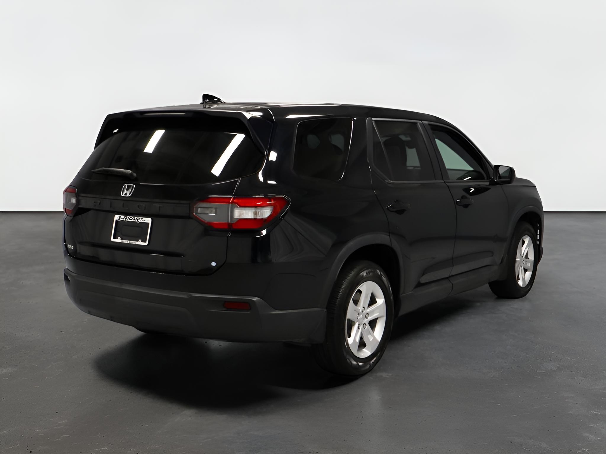 2023 Honda Pilot LX