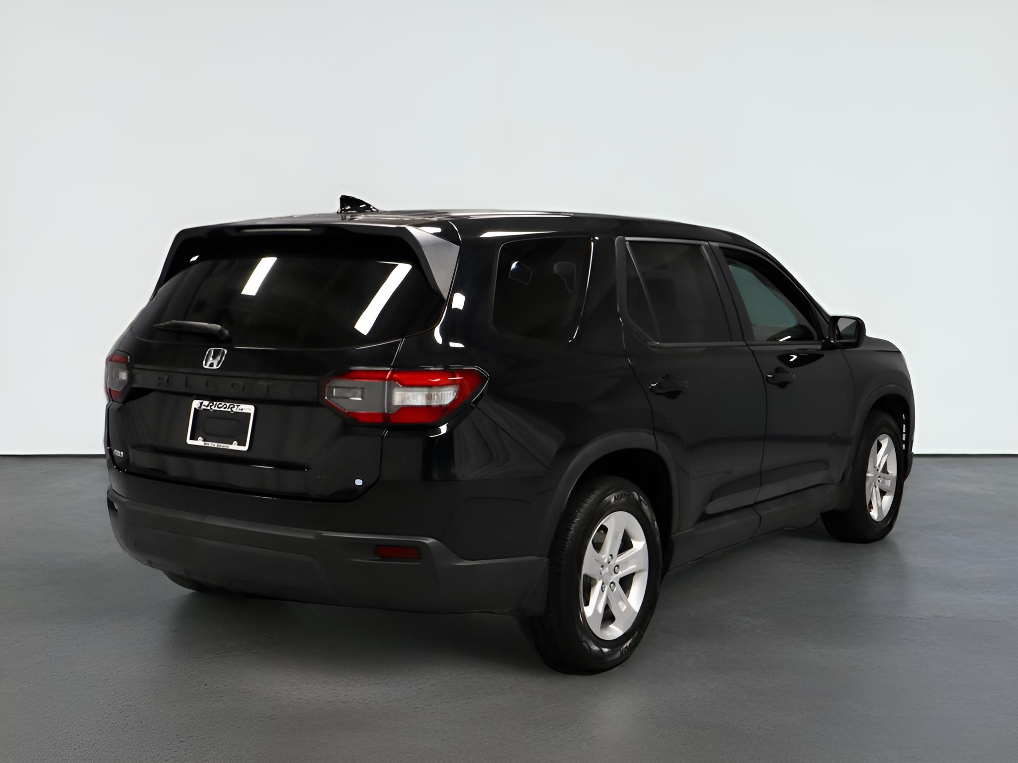 2023 Honda Pilot LX