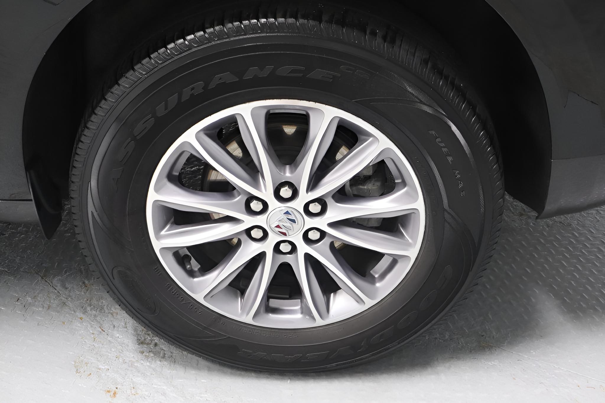 2023 Buick Enclave Essence