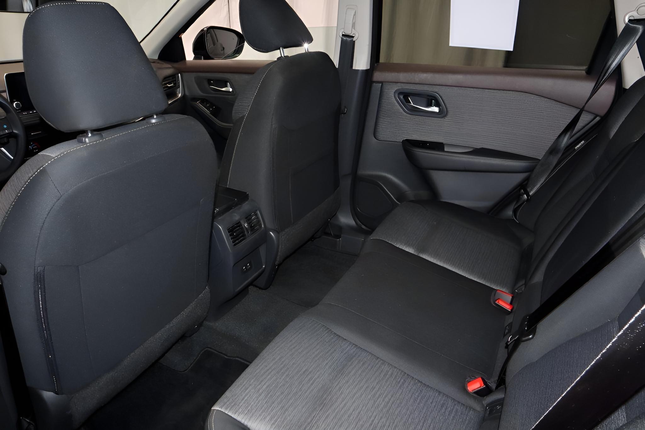 2023 Nissan Rogue AWD SV
