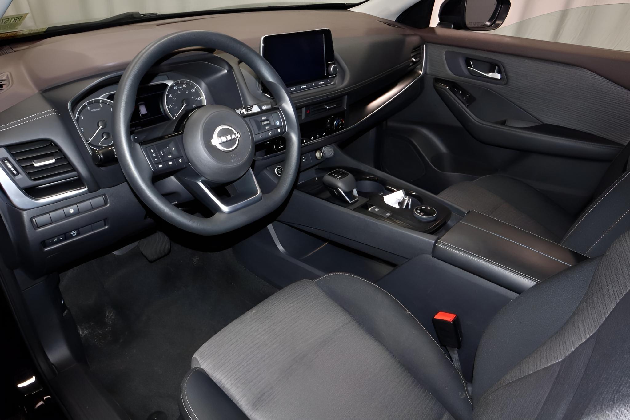 2023 Nissan Rogue AWD SV