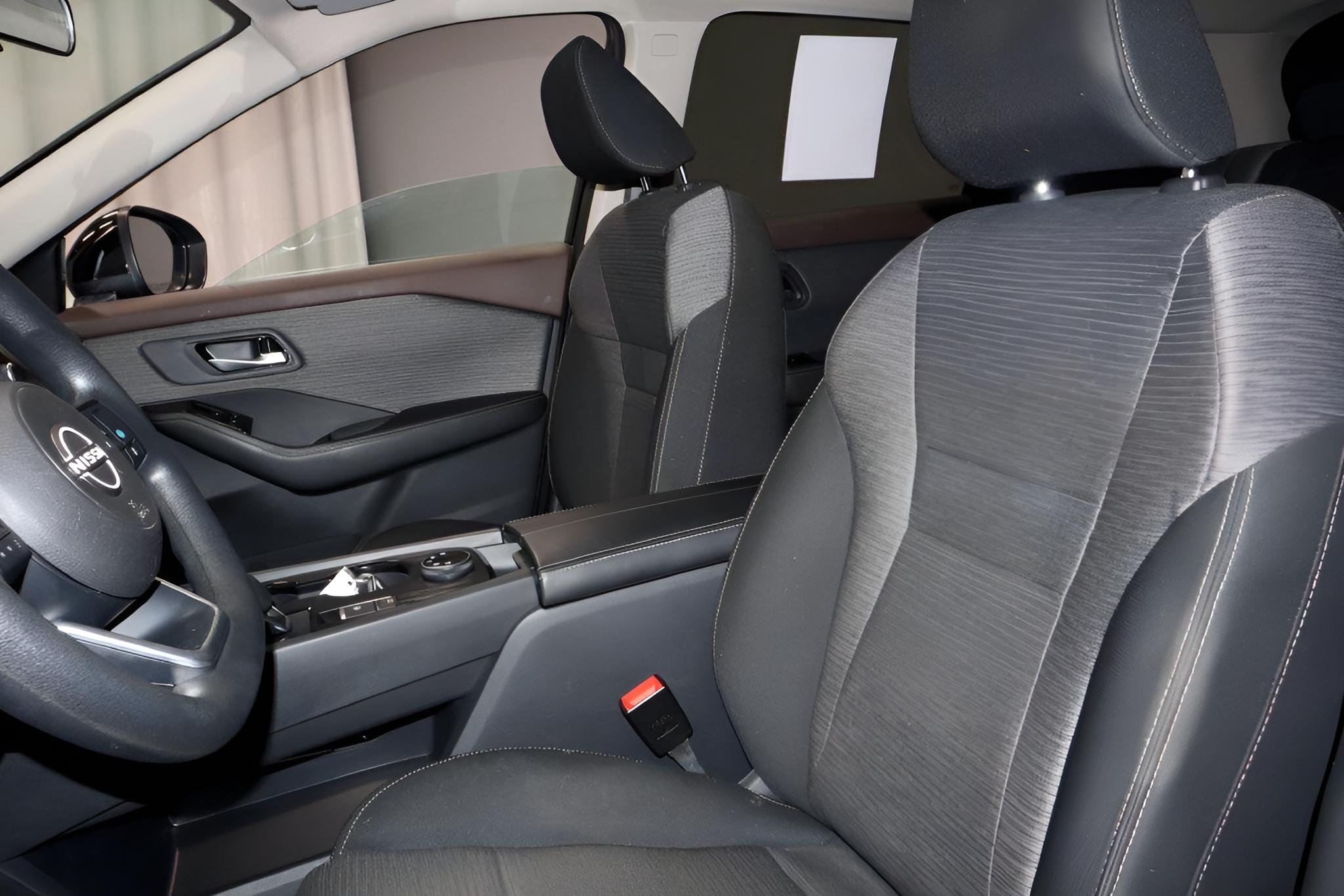2023 Nissan Rogue AWD SV