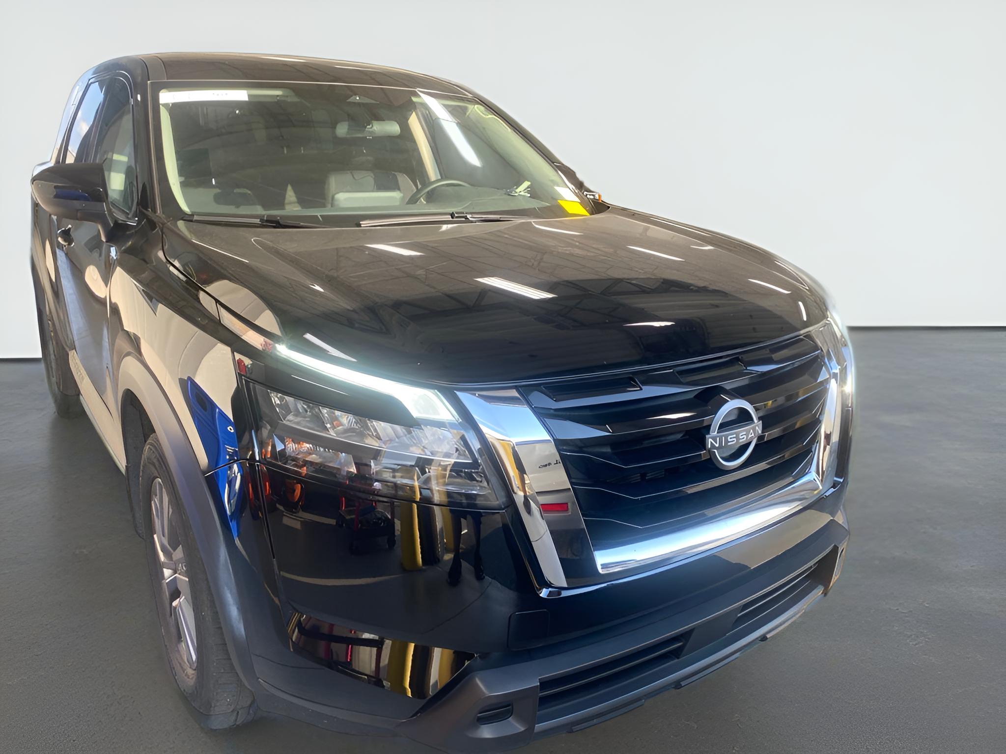 2024 Nissan Pathfinder S