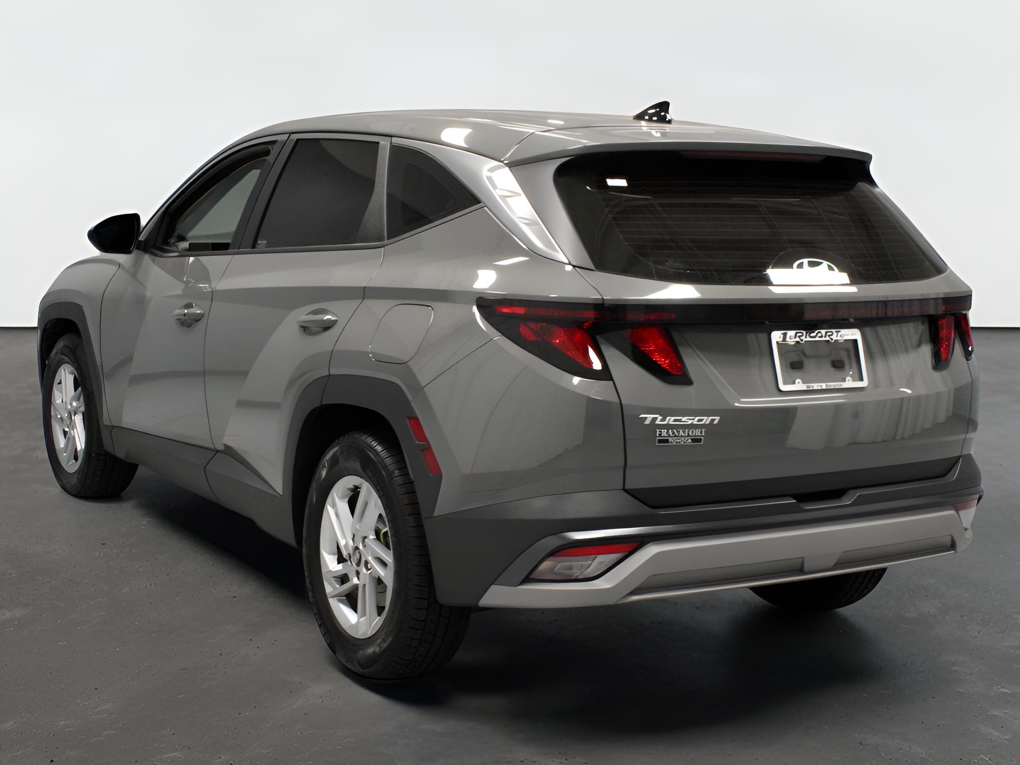 2025 Hyundai TUCSON SE