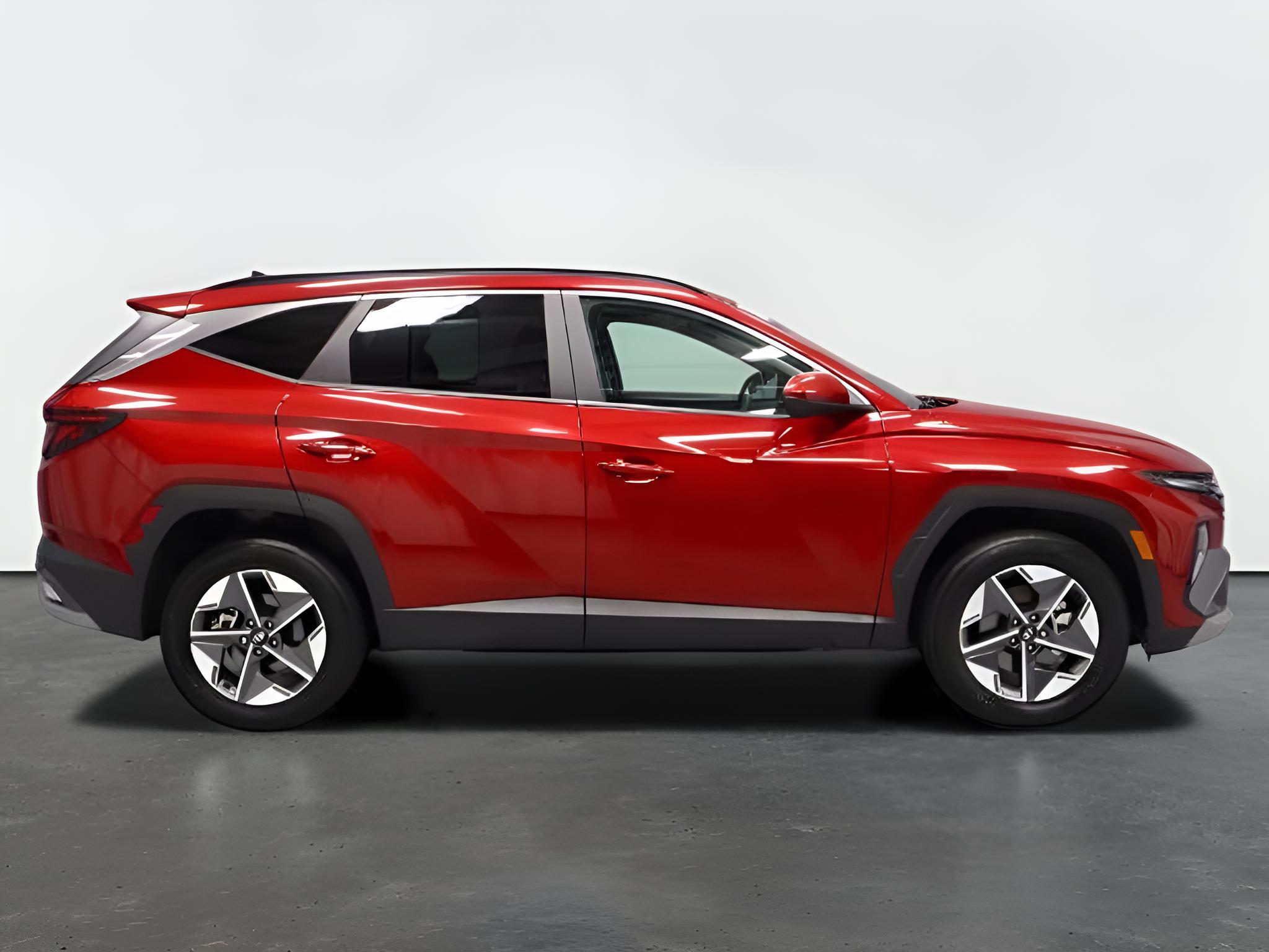 2025 Hyundai TUCSON SEL