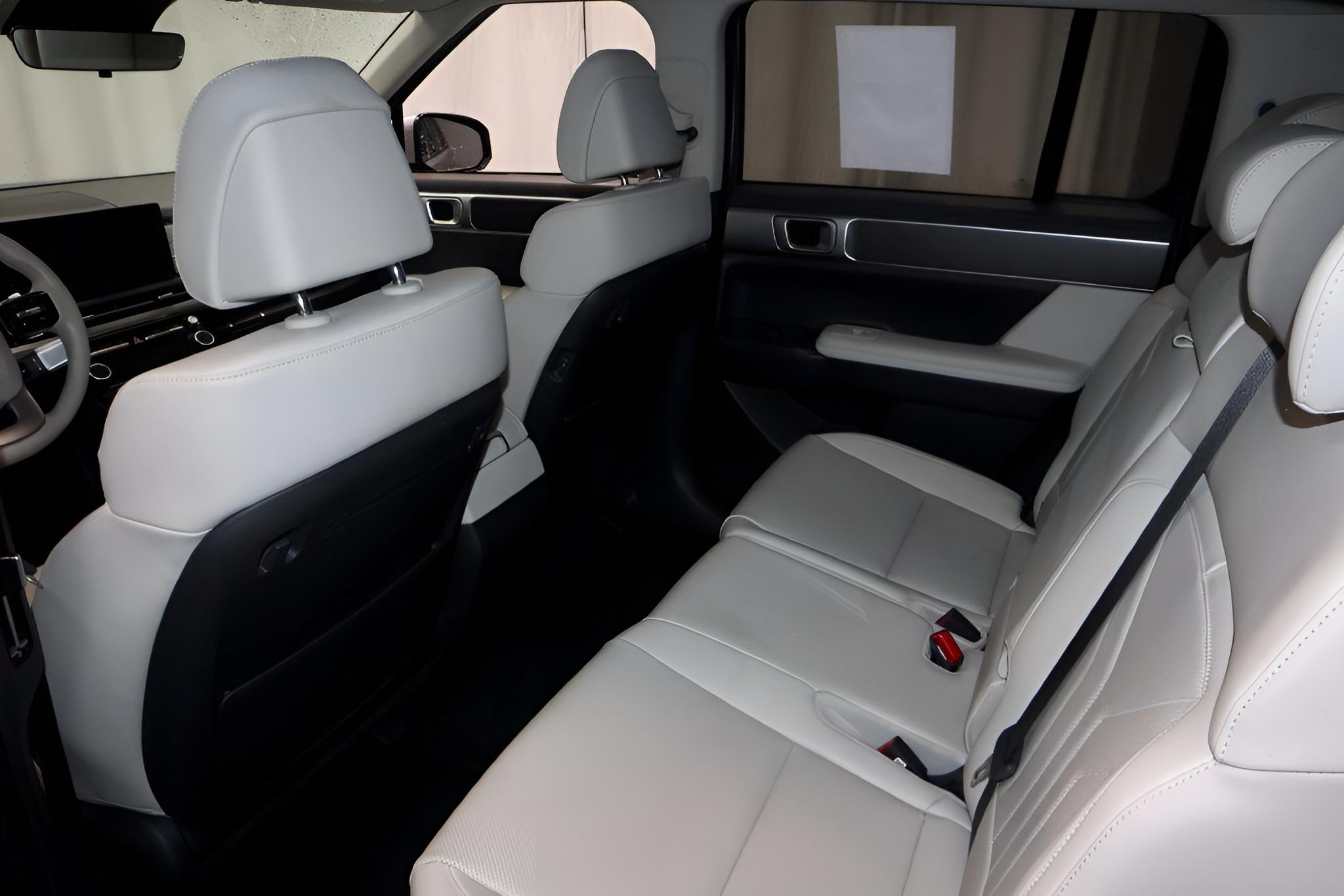 2025 Hyundai SANTA FE SEL