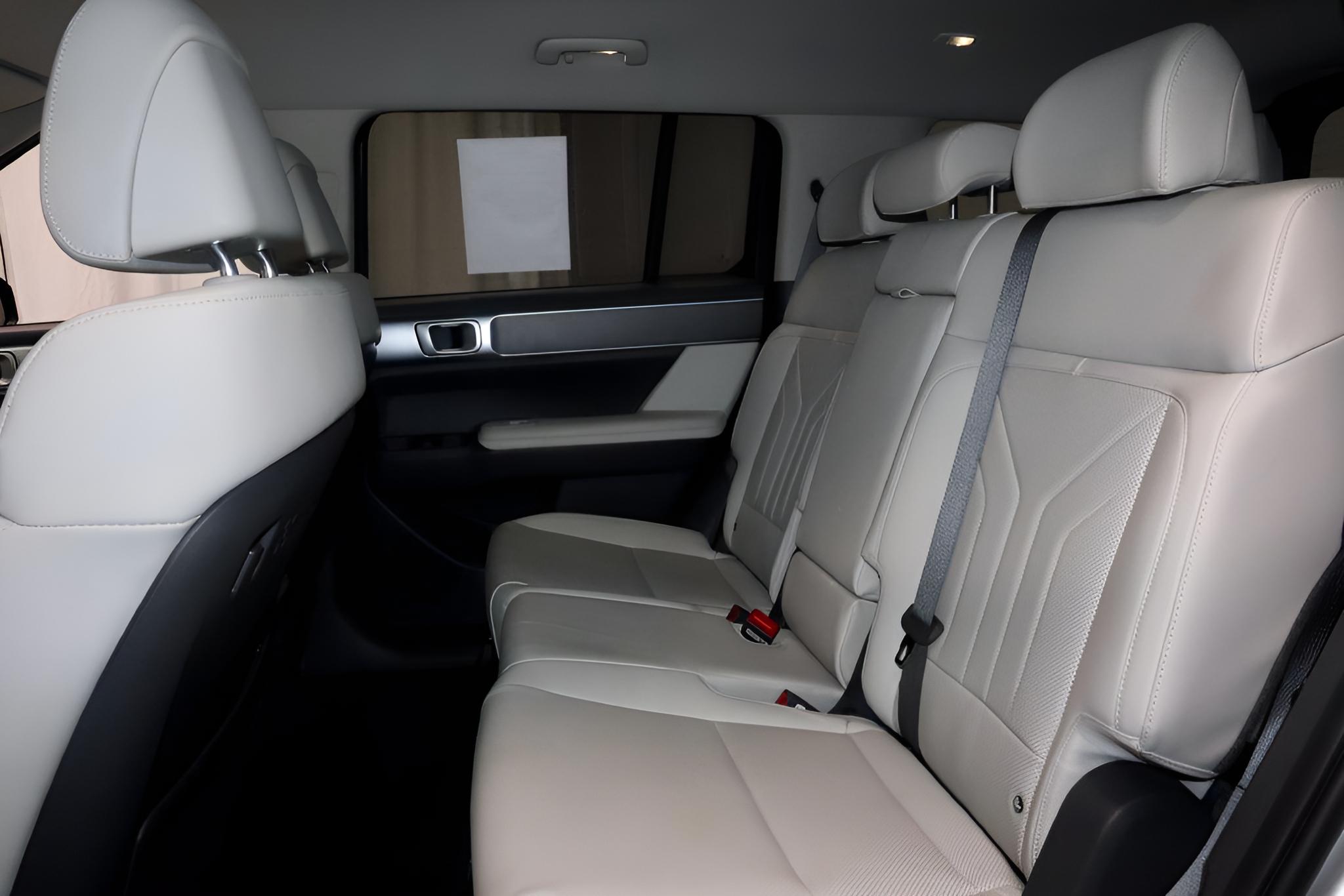 2025 Hyundai SANTA FE SEL