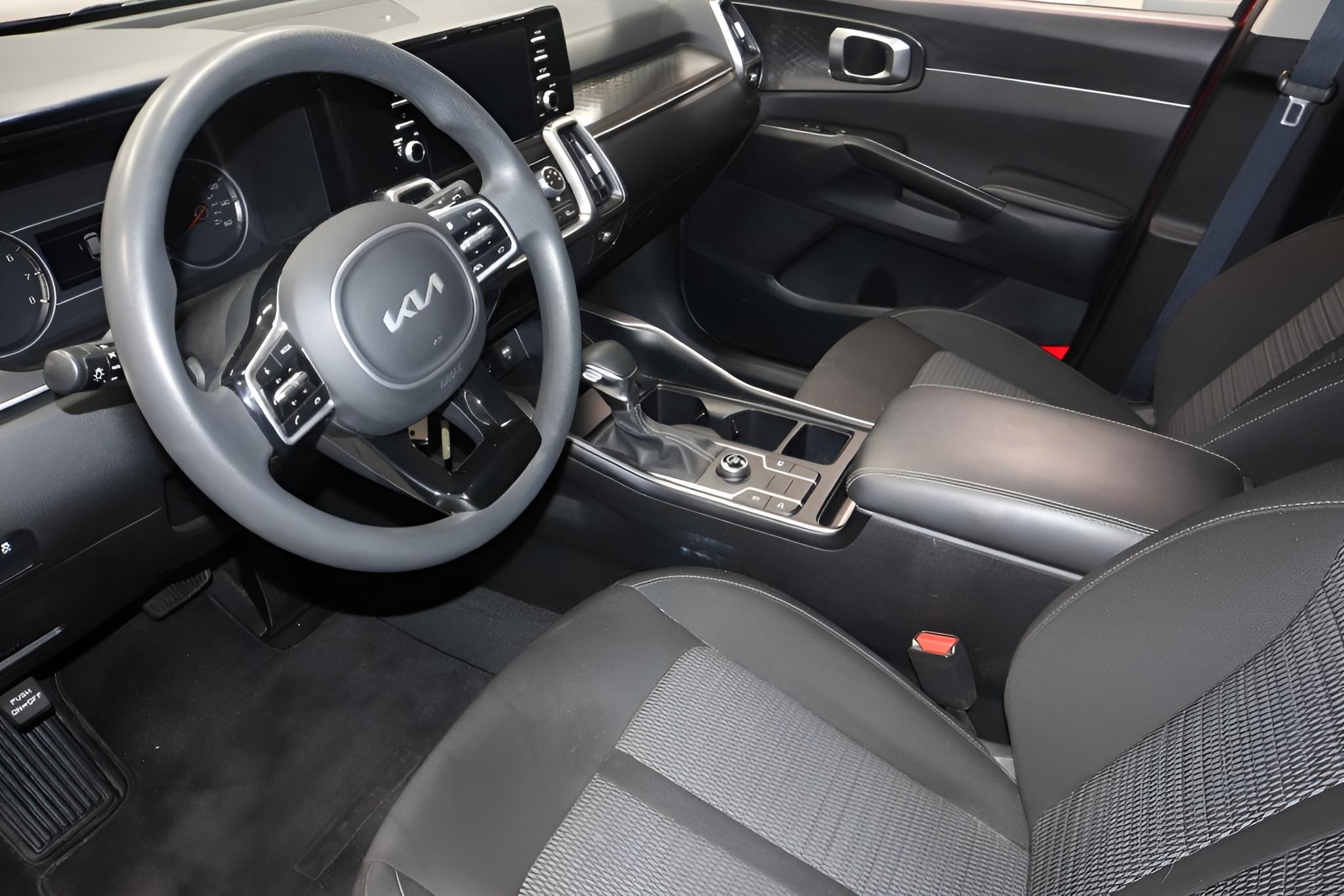 2023 Kia Sorento LX